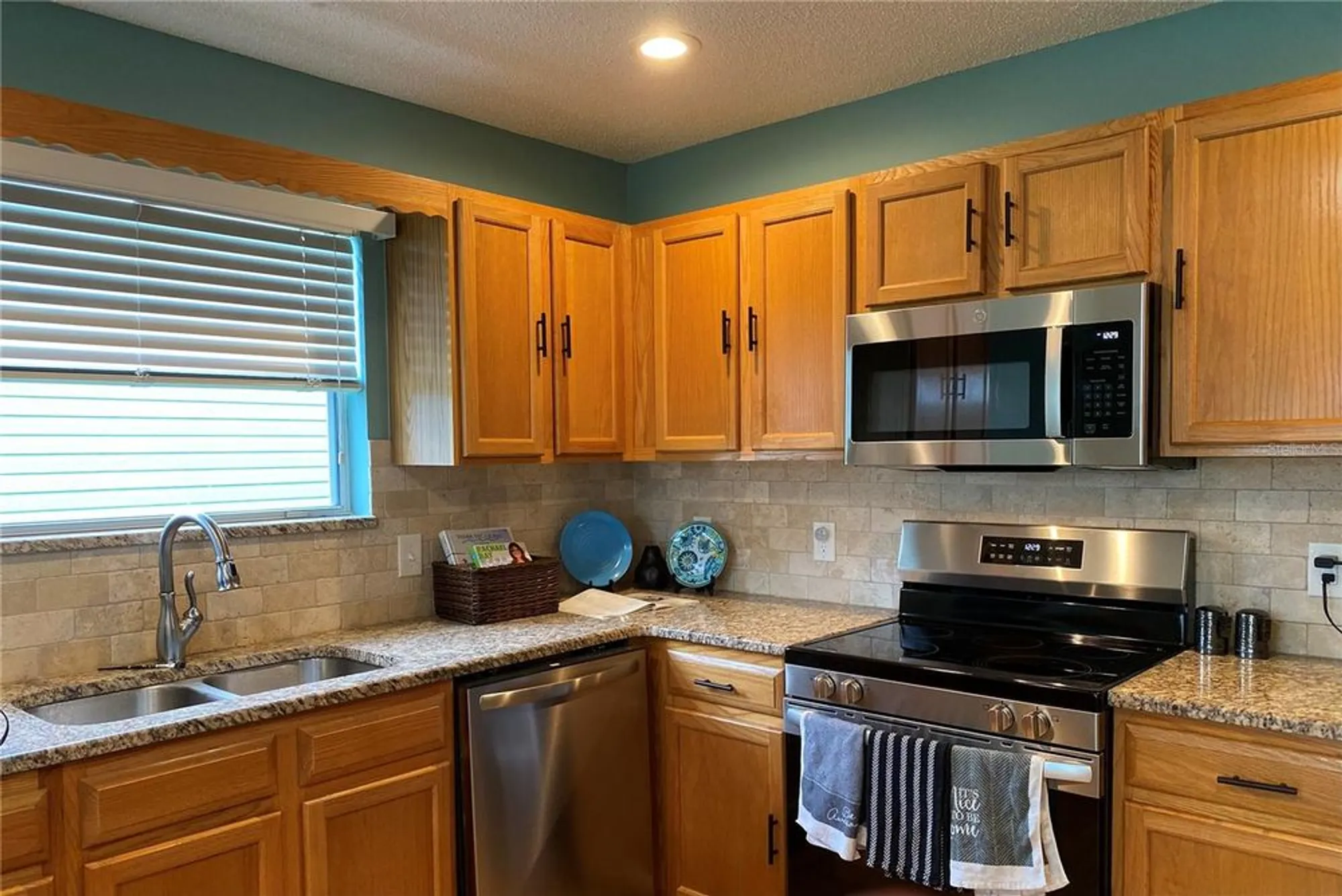 Property Slideshow image 5 of 47 | 710 antonia ln, The Villages, FL, 32159