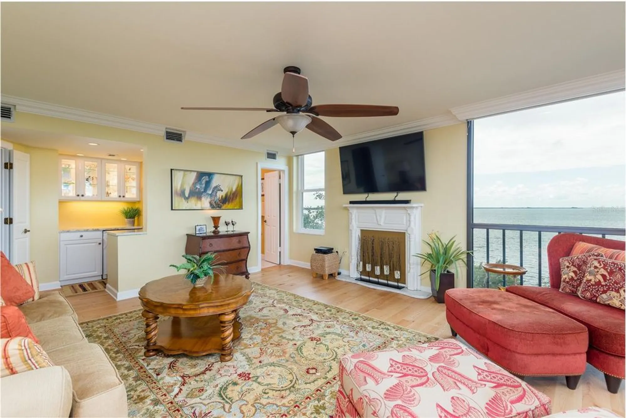 Property Slideshow image 23 of 37 | 2407 s ardson pl unit 601, Tampa, FL, 33629