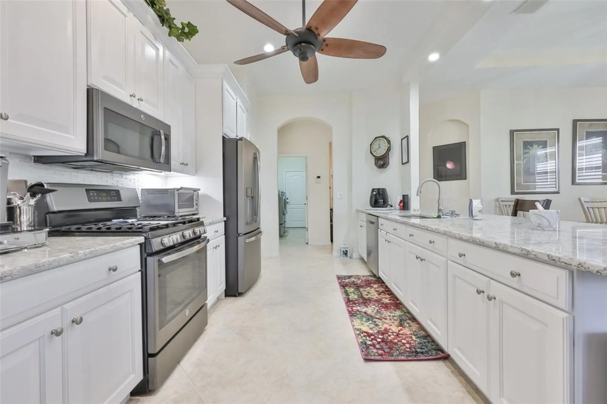 Property Slideshow image 8 of 38 | 818 king leon way, Sun City Center, FL, 33573