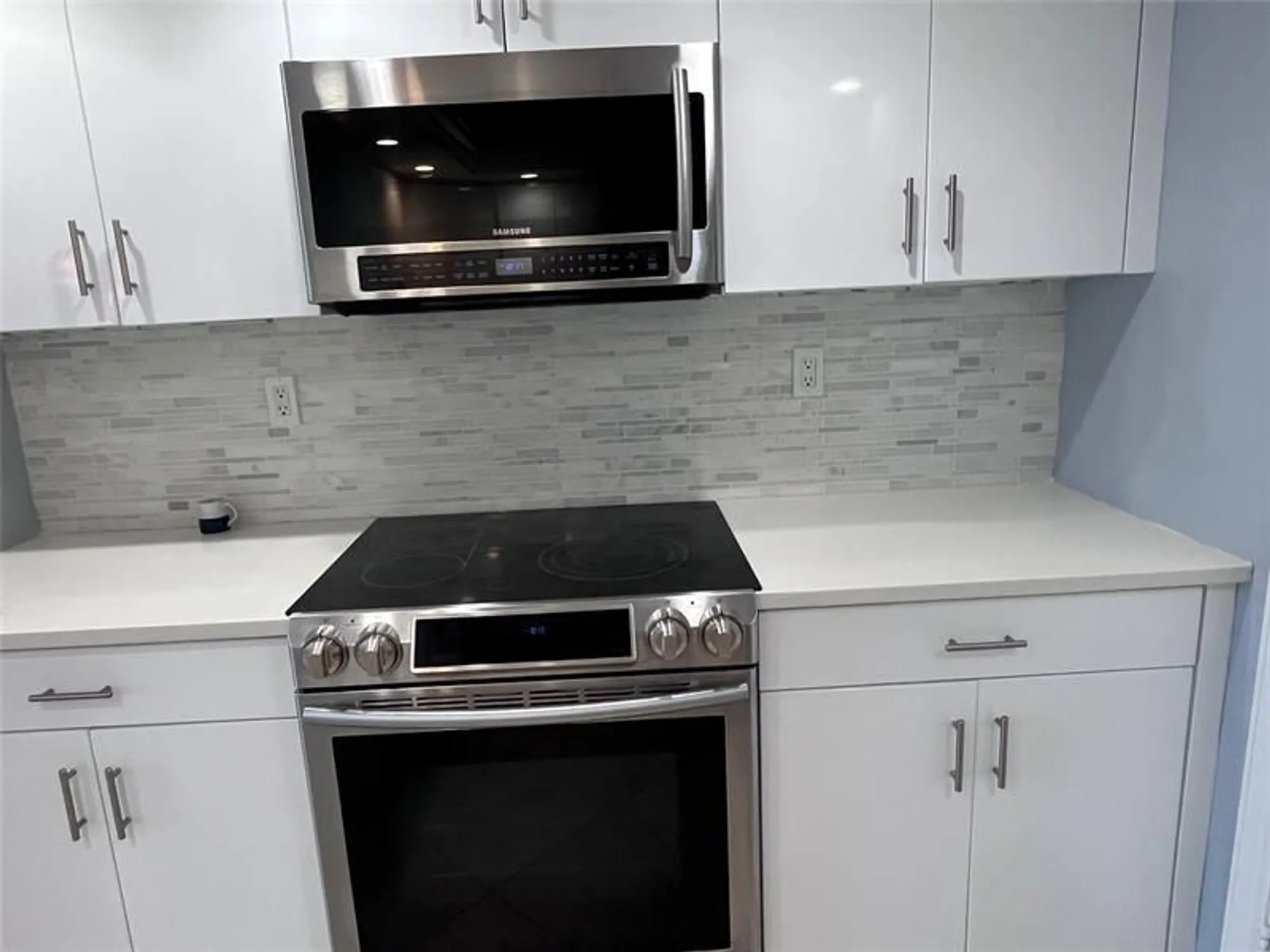 Property Slideshow image 4 of 28 | 3200 ne 36th st 512a, Fort Lauderdale, FL, 33308