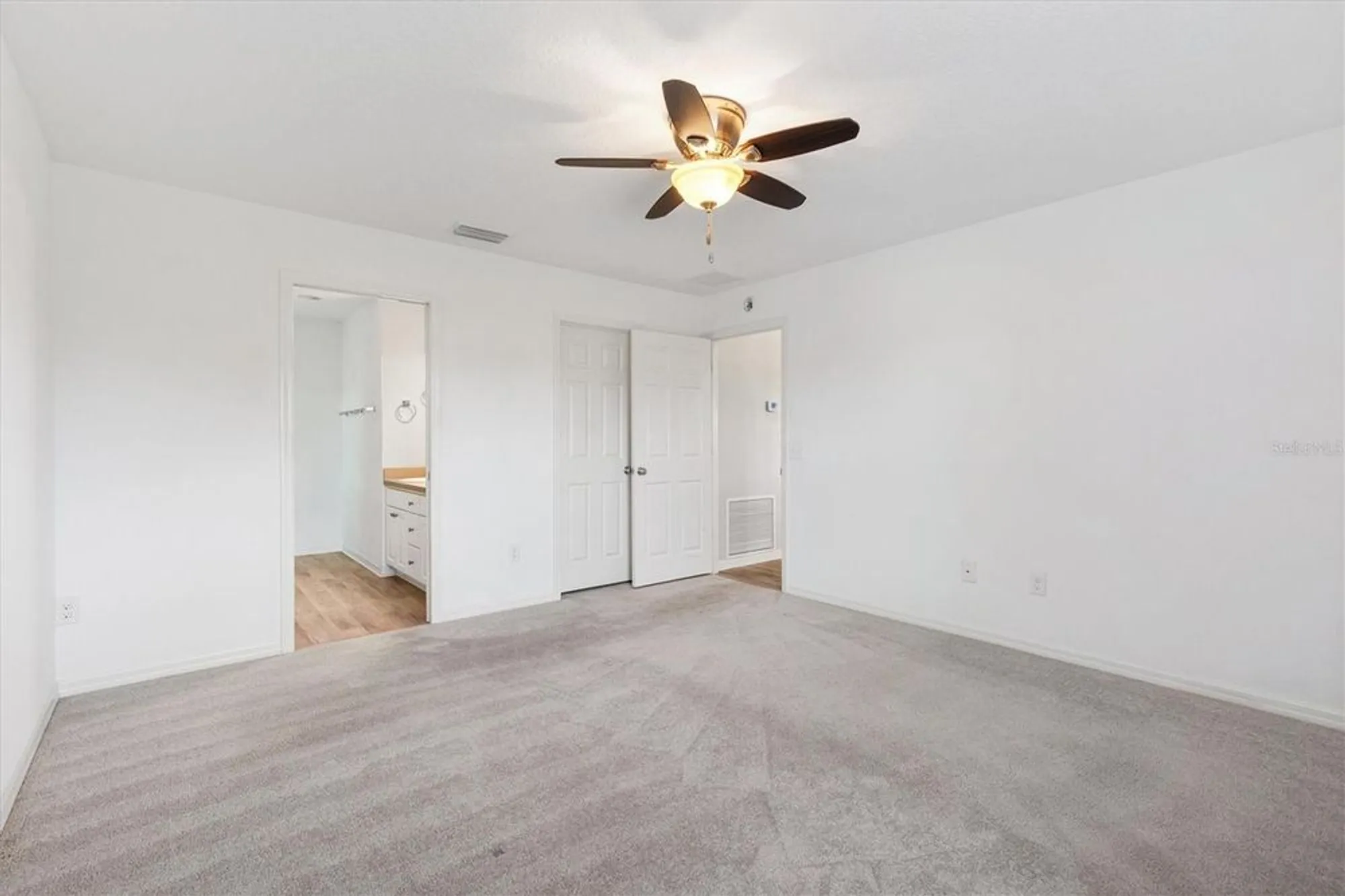 Property Slideshow image 15 of 33 | 2291 montbrook pl, The Villages, FL, 32162