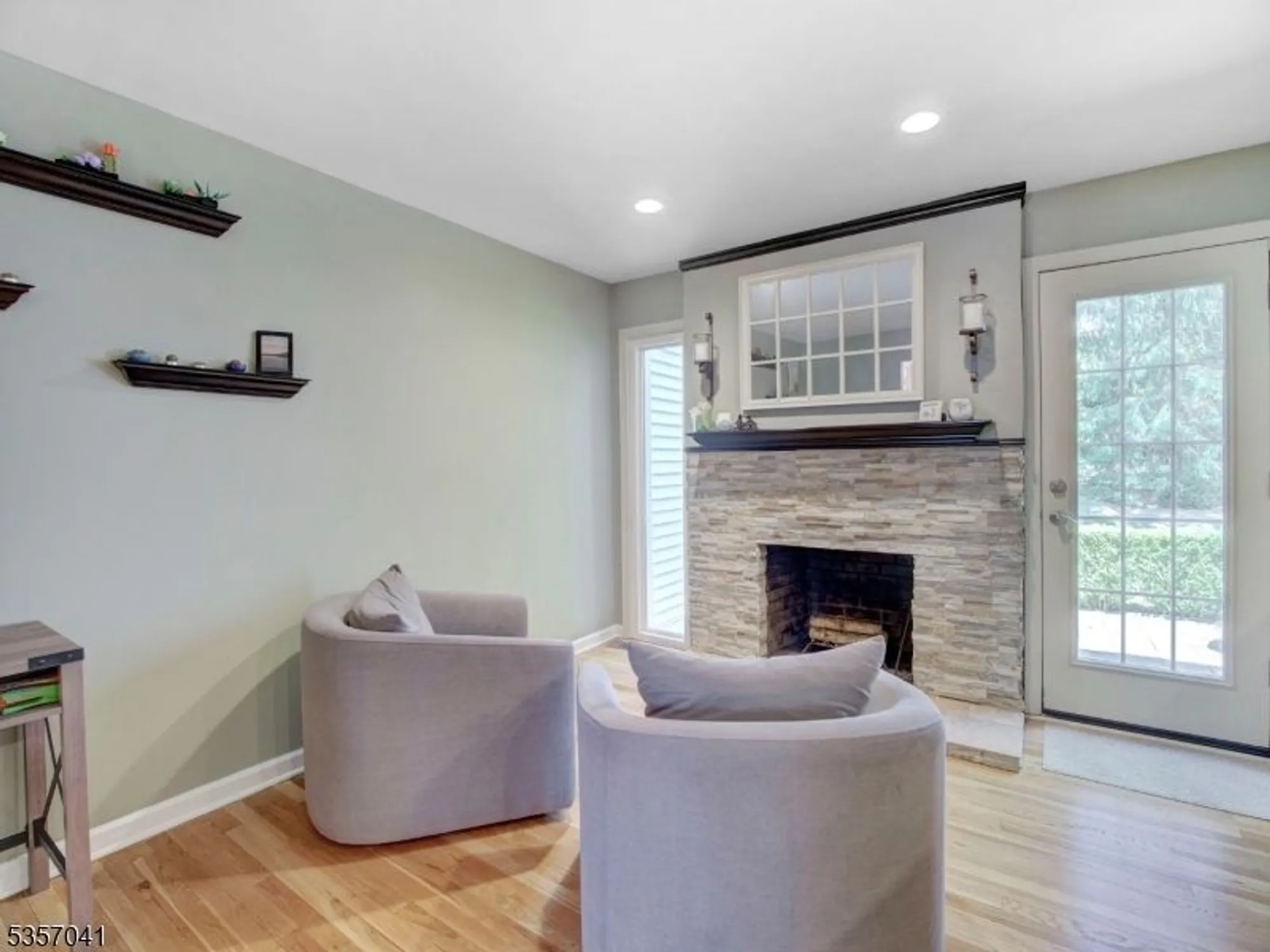 Property Slideshow image 9 of 28 | 77 hampshire dr, Mendham, NJ, 07945