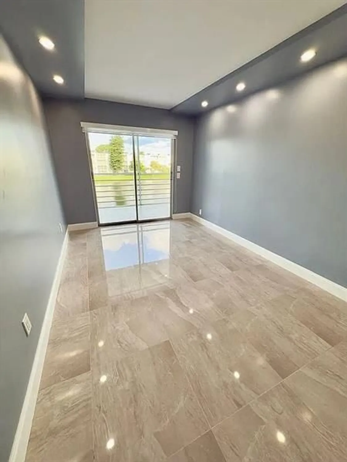 Property Slideshow image 21 of 43 | 3021 guildford b b, Boca Raton, FL, 33434