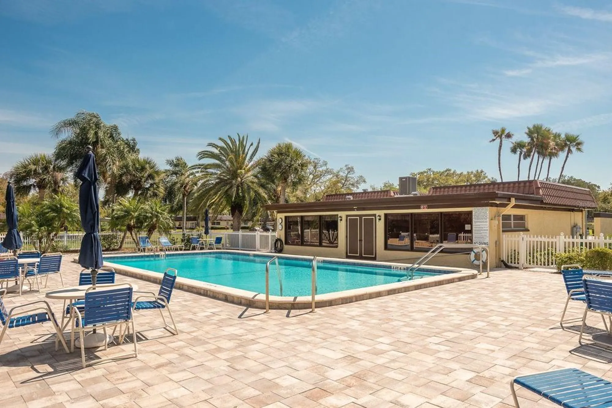 Property Slideshow image 24 of 29 | 1701 pinehurst rd 19e, Dunedin, FL, 34698