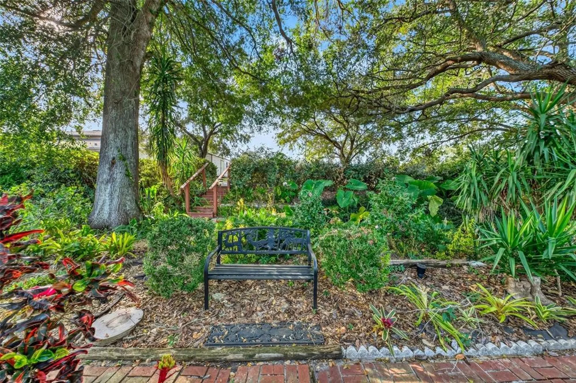 Property Slideshow image 30 of 34 | 2215 orkney dr, Leesburg, FL, 34788