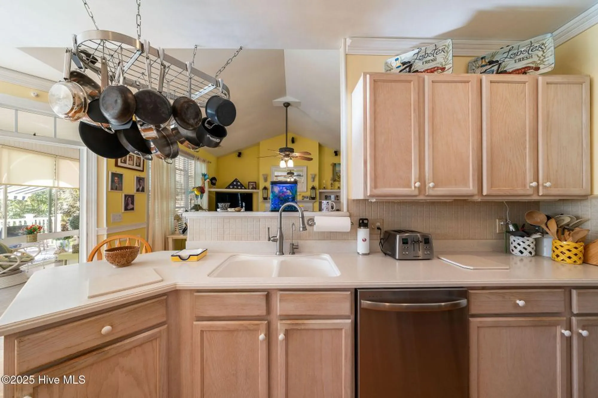 Property Slideshow image 15 of 65 | 3305 gordonia cir, Southport, NC, 28461