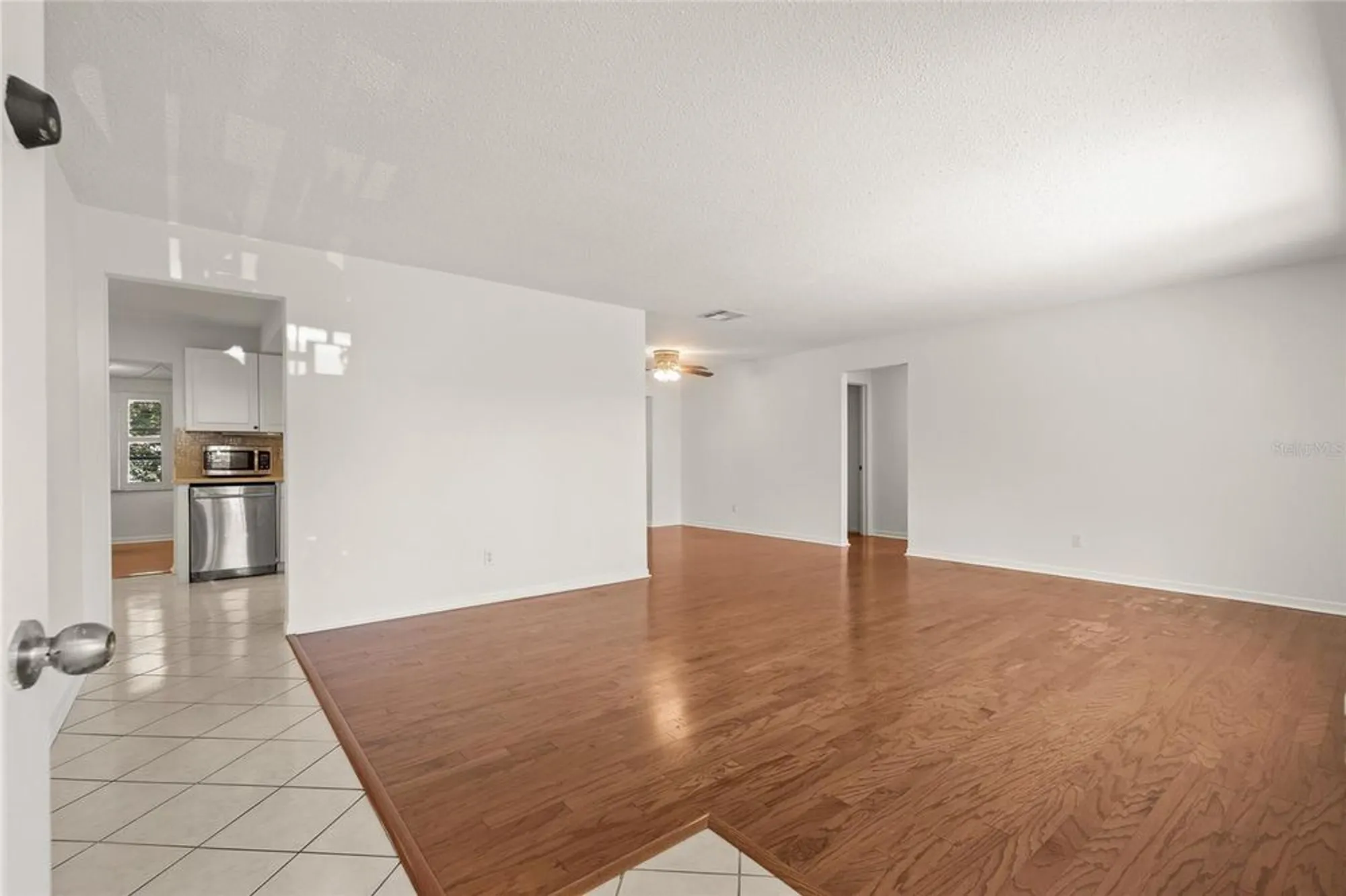 Property Slideshow image 4 of 44 | 9460 45th way n, Pinellas Park, FL, 33782