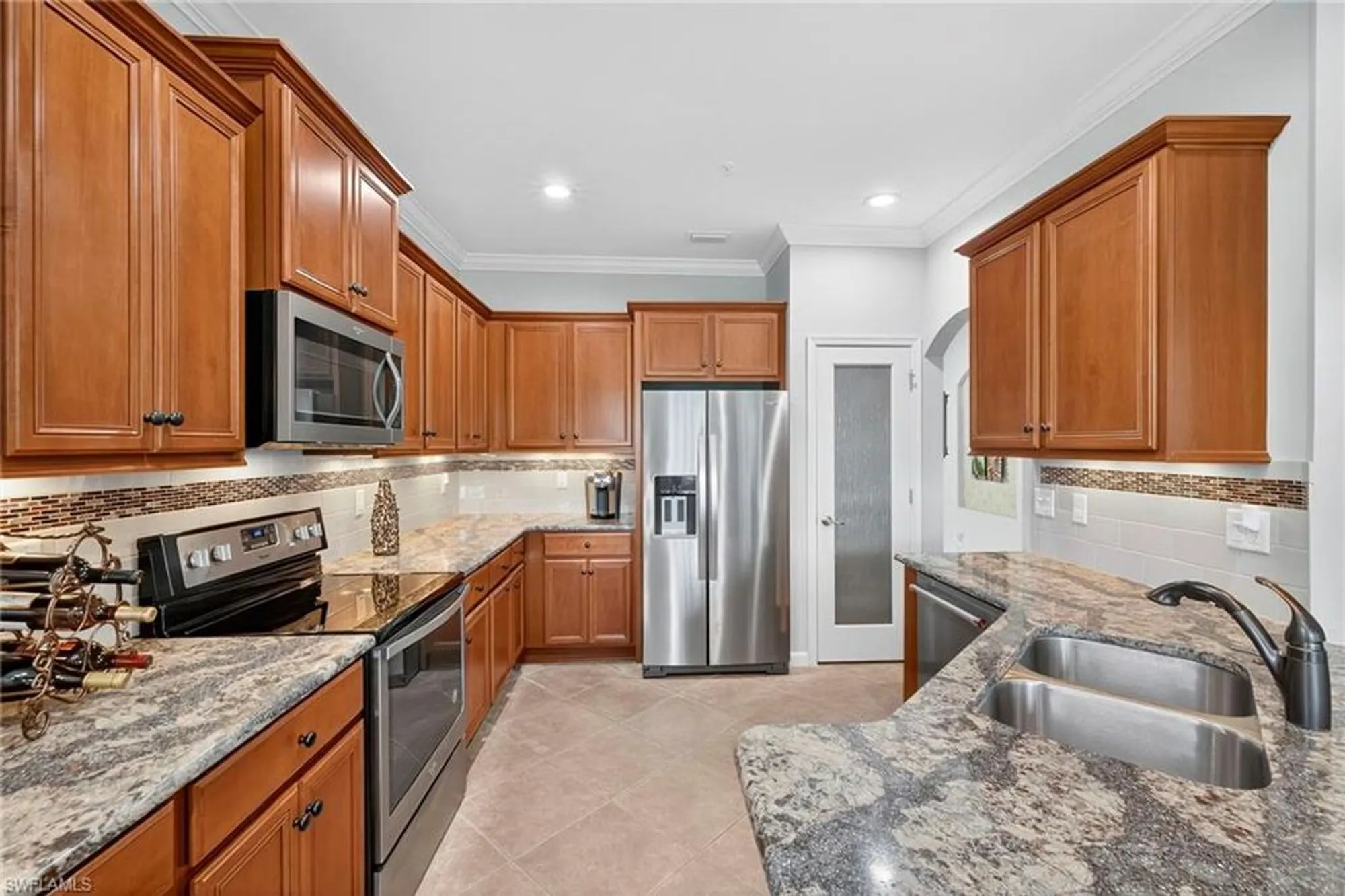 Property Slideshow image 12 of 50 | 10351 glastonbury cir 102, Fort Myers, FL, 33913