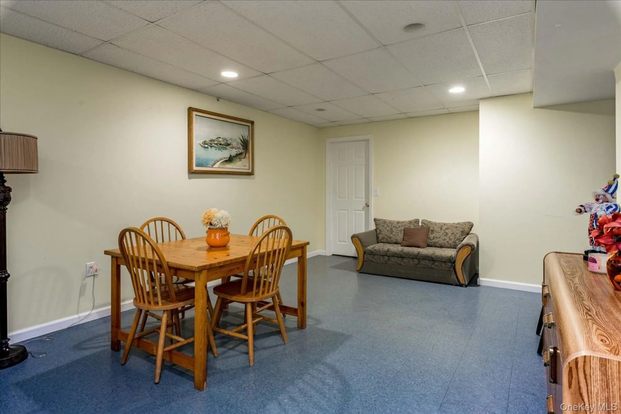 Property Slideshow image 16 of 21 | 43 halley ln, Miller Place, NY, 11764