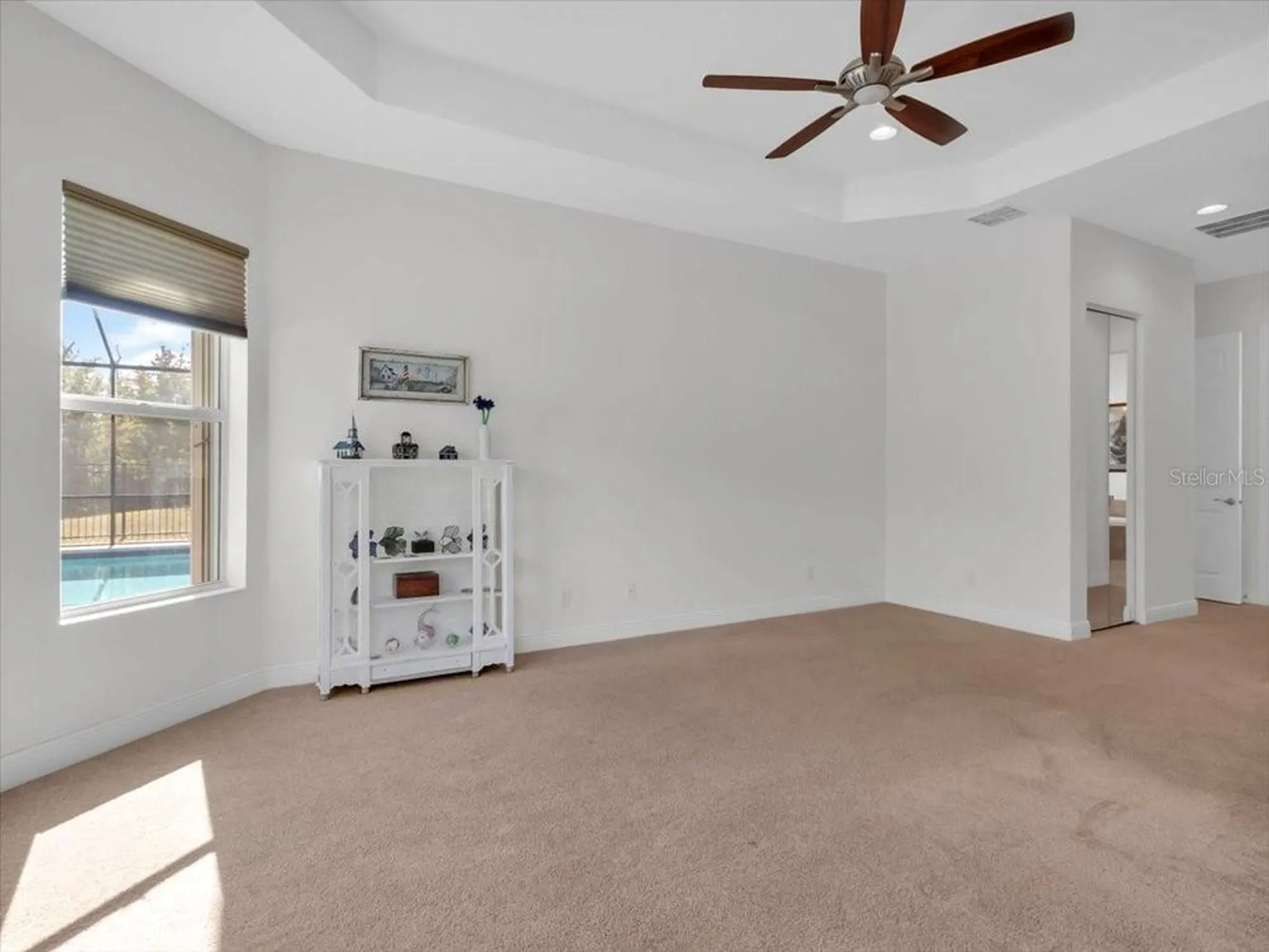 Property Slideshow image 17 of 76 | 16308 garnet glen pl, Wimauma, FL, 33598