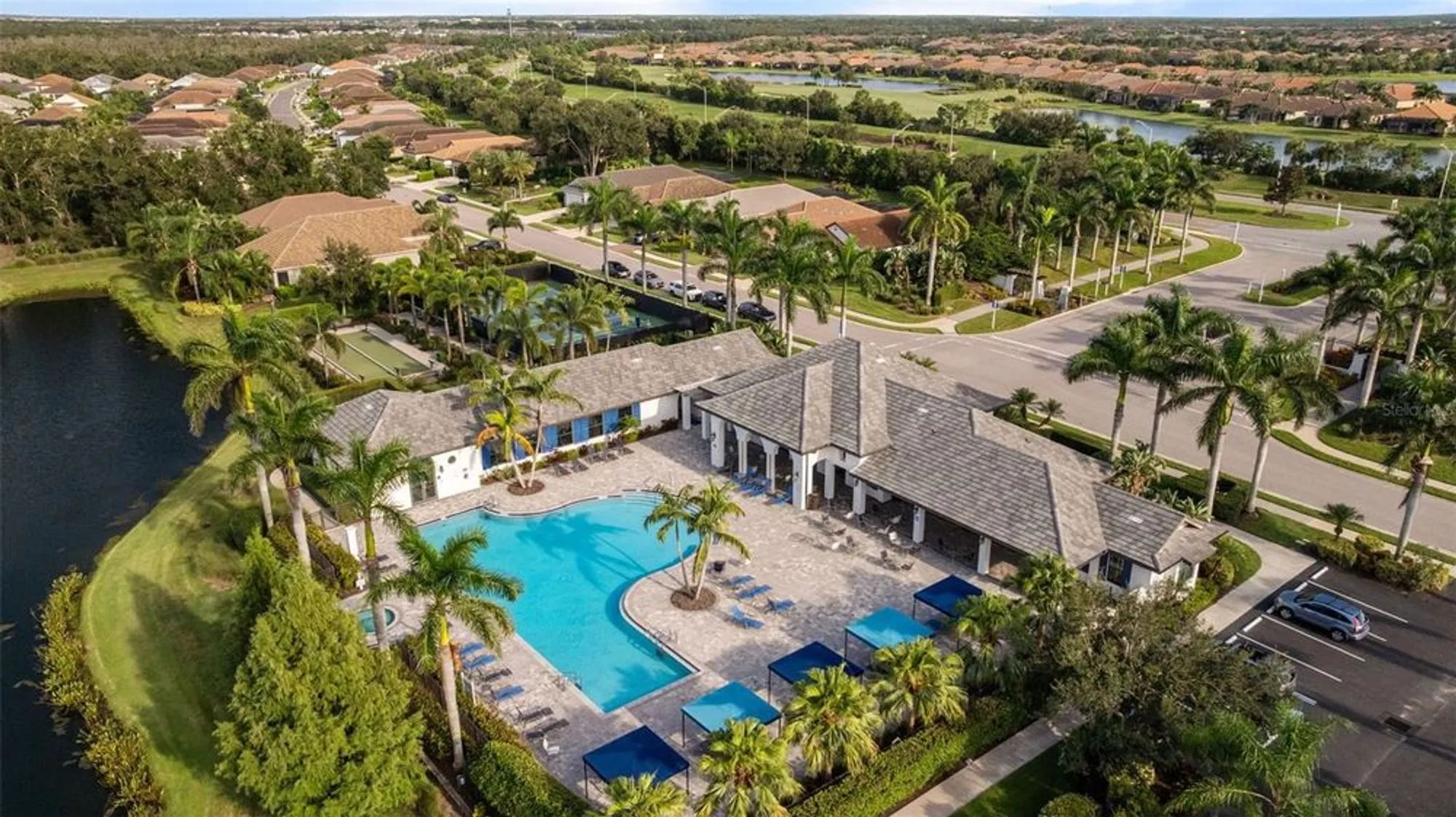 Property Slideshow image 43 of 54 | 3102 sky blue cv, Bradenton, FL, 34211
