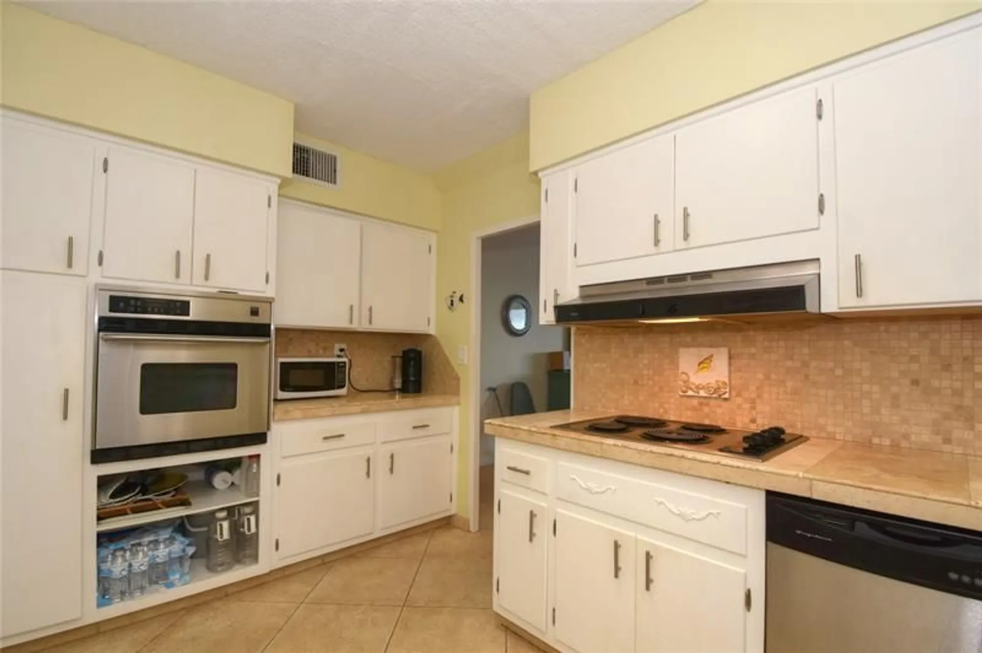 Property Slideshow image 31 of 49 | 3233 ne 34th st 520, Fort Lauderdale, FL, 33308