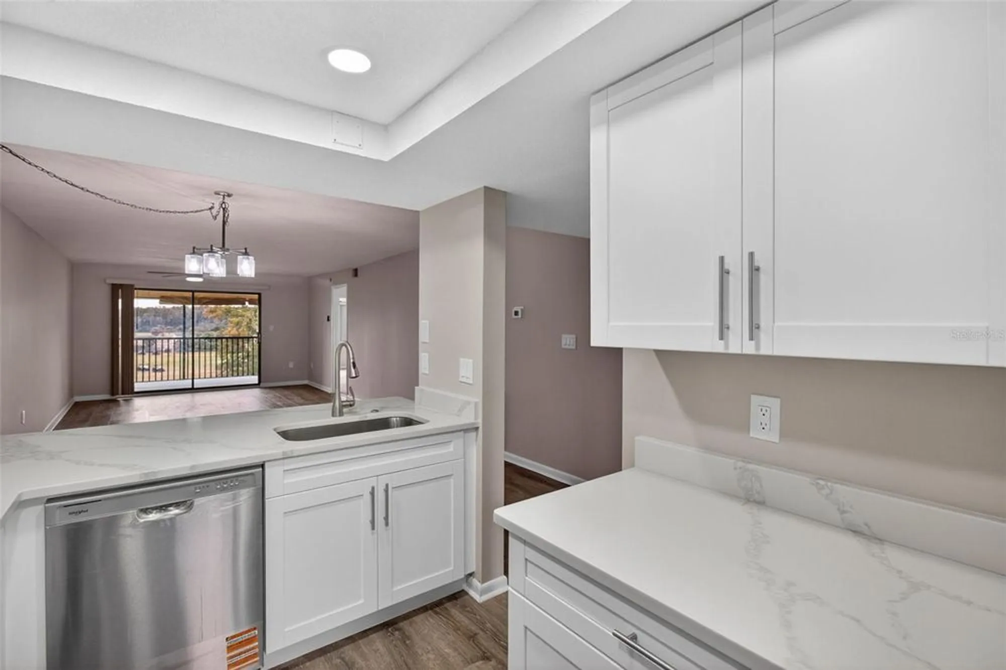 Property Slideshow image 7 of 37 | 1933 golfview dr # 1933, Tarpon Springs, FL, 34689