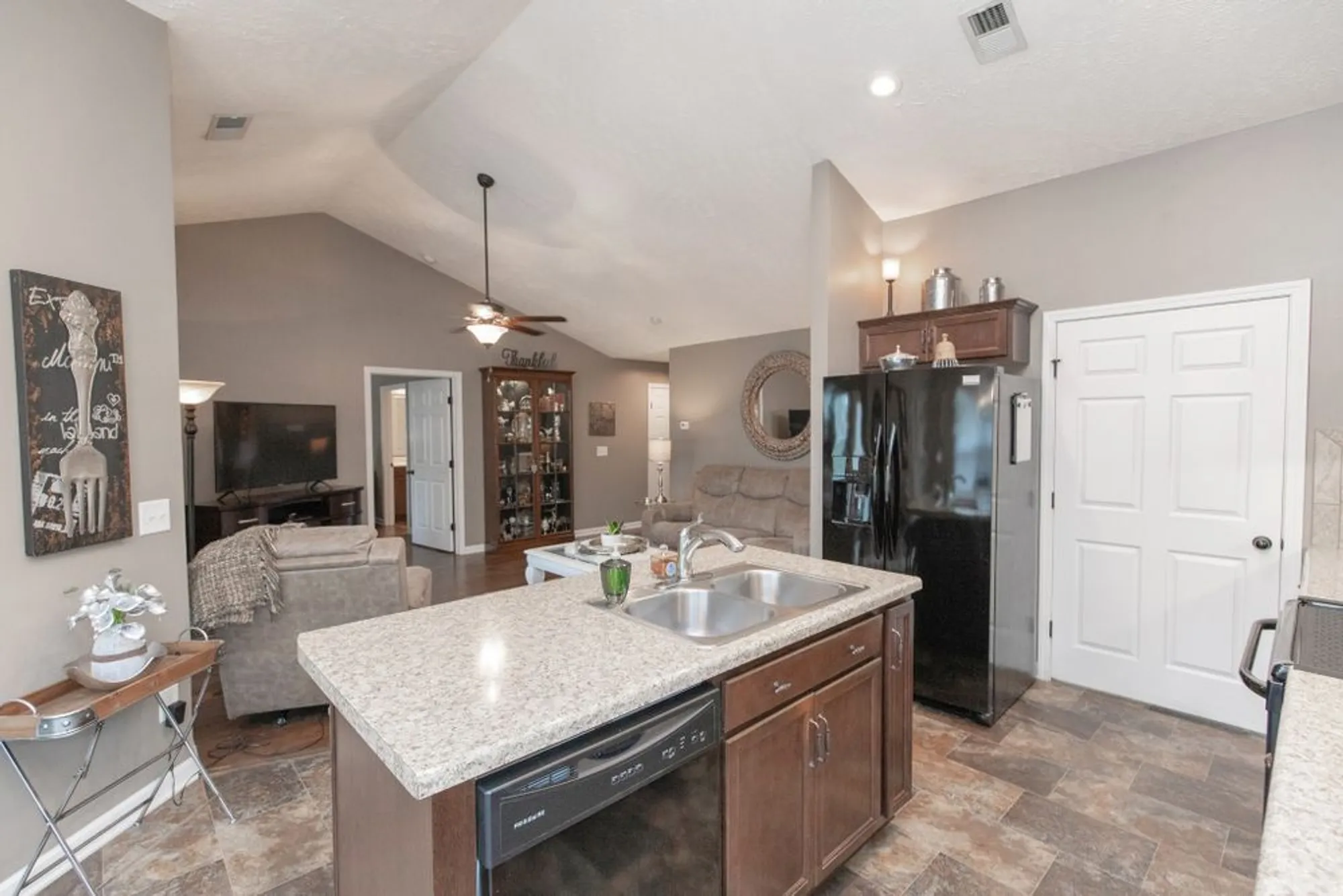 Property Slideshow image 12 of 50 | 395 devon chase hl 6001, Gallatin, TN, 37066