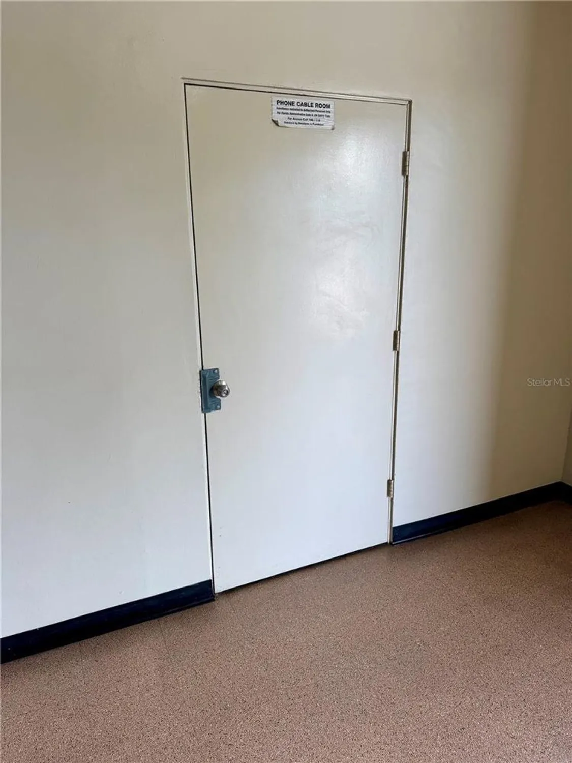 Property Slideshow image 31 of 37 | 2262 swedish dr 6, Clearwater, FL, 33763