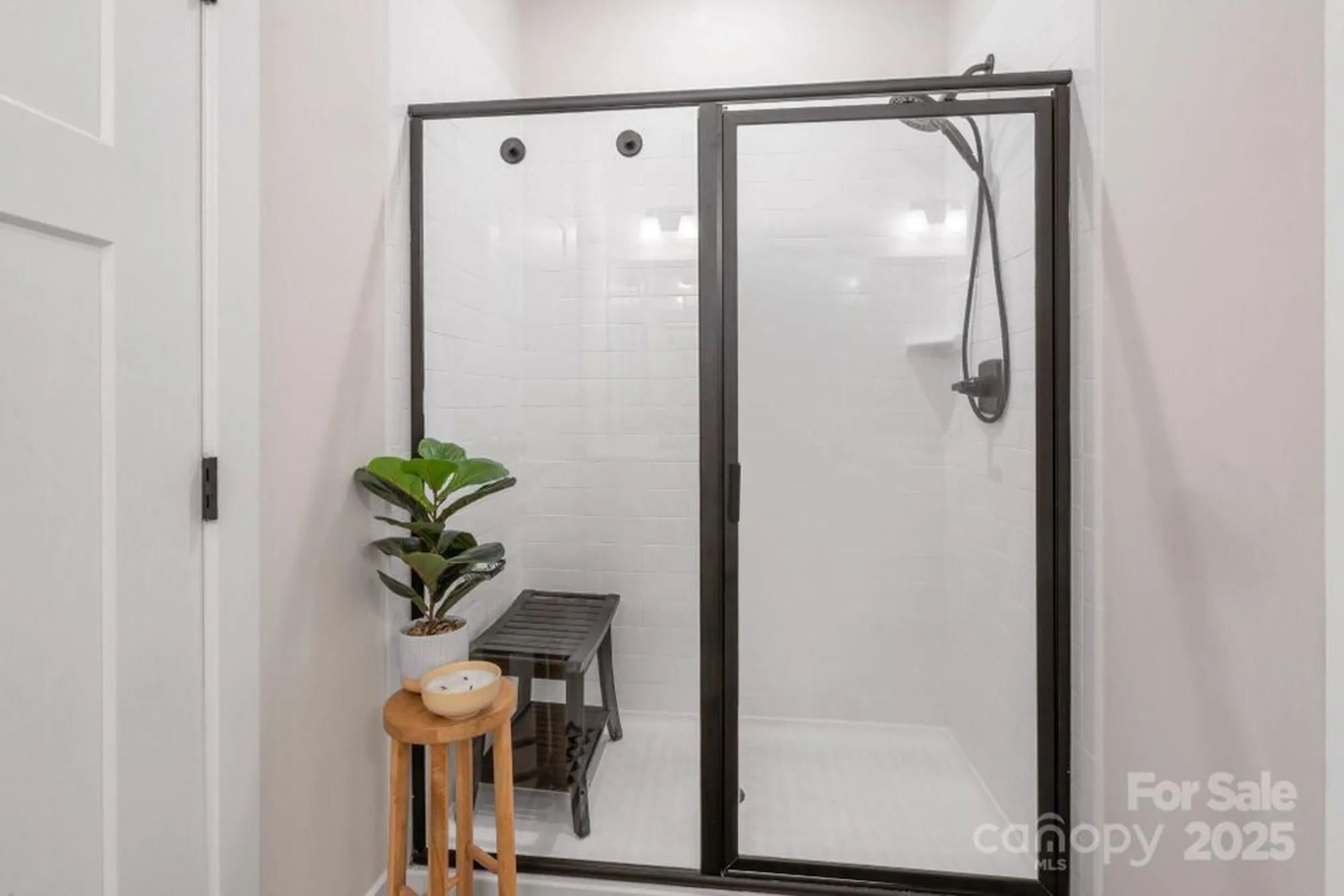 Property Slideshow image 26 of 47 | 5066 summer surprise ln, Charlotte, NC, 28215