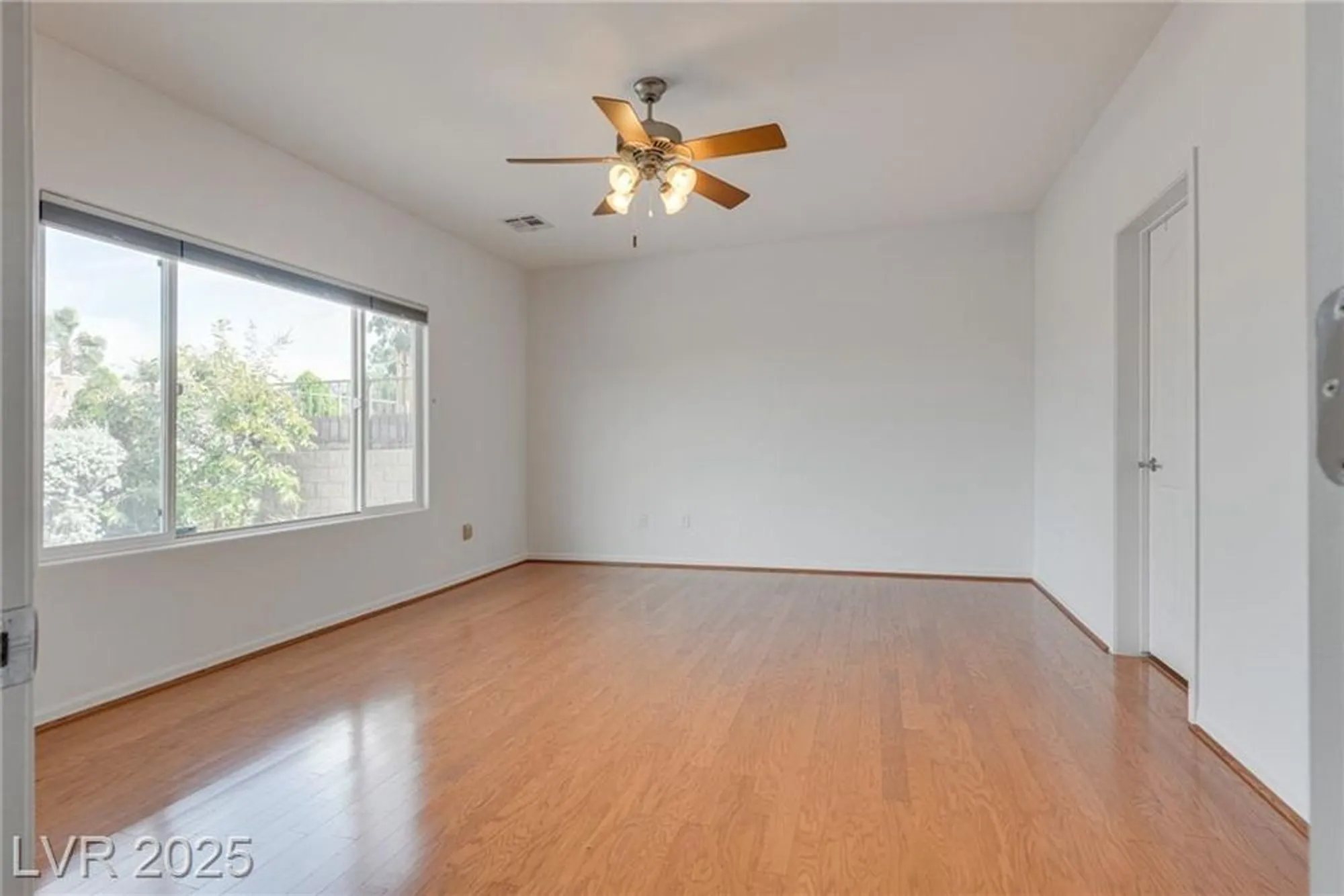 Property Slideshow image 20 of 34 | 2348 kalkaska dr, Henderson, NV, 89044