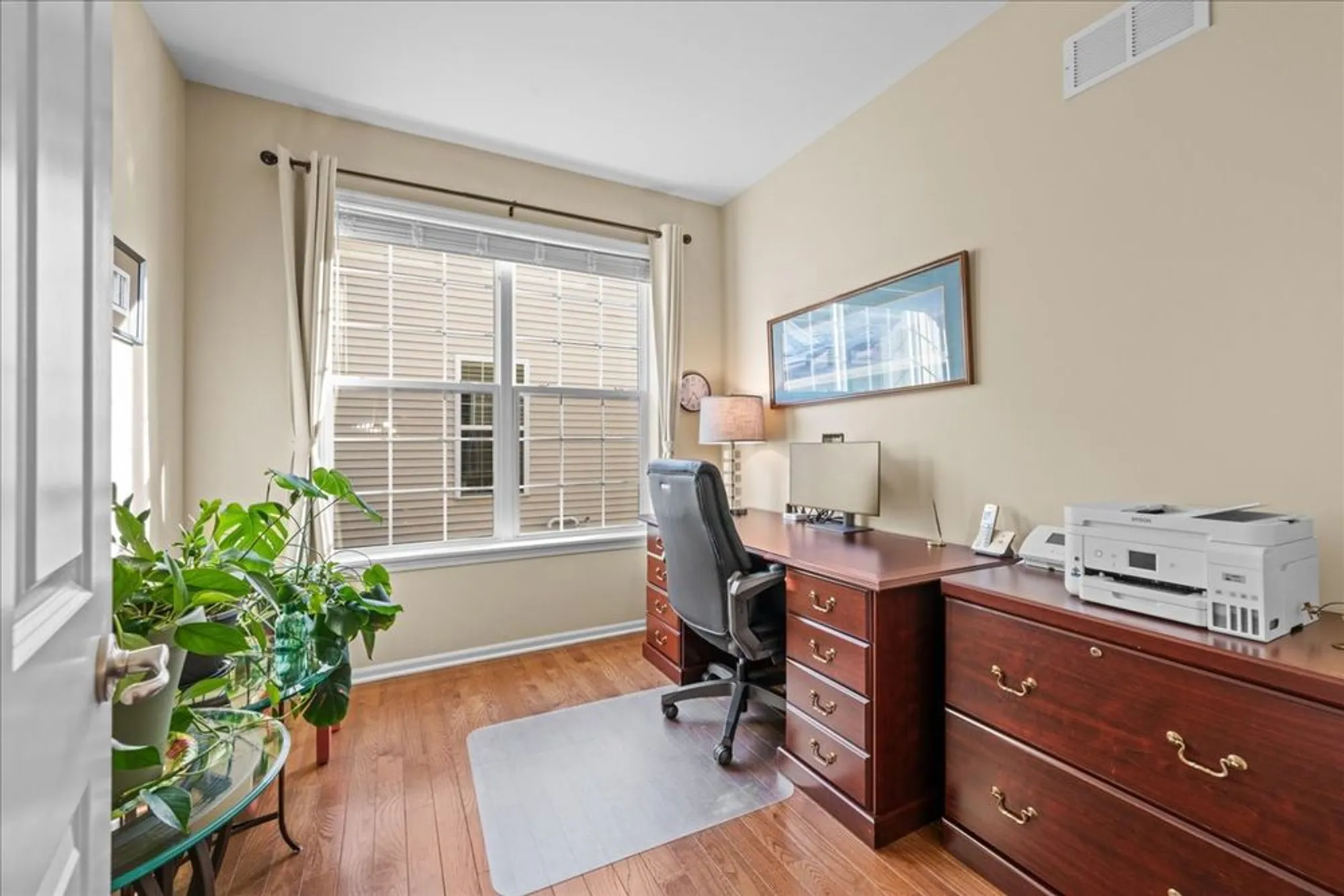 Property Slideshow image 25 of 30 | 1148 drury ln, Aurora, IL, 60502