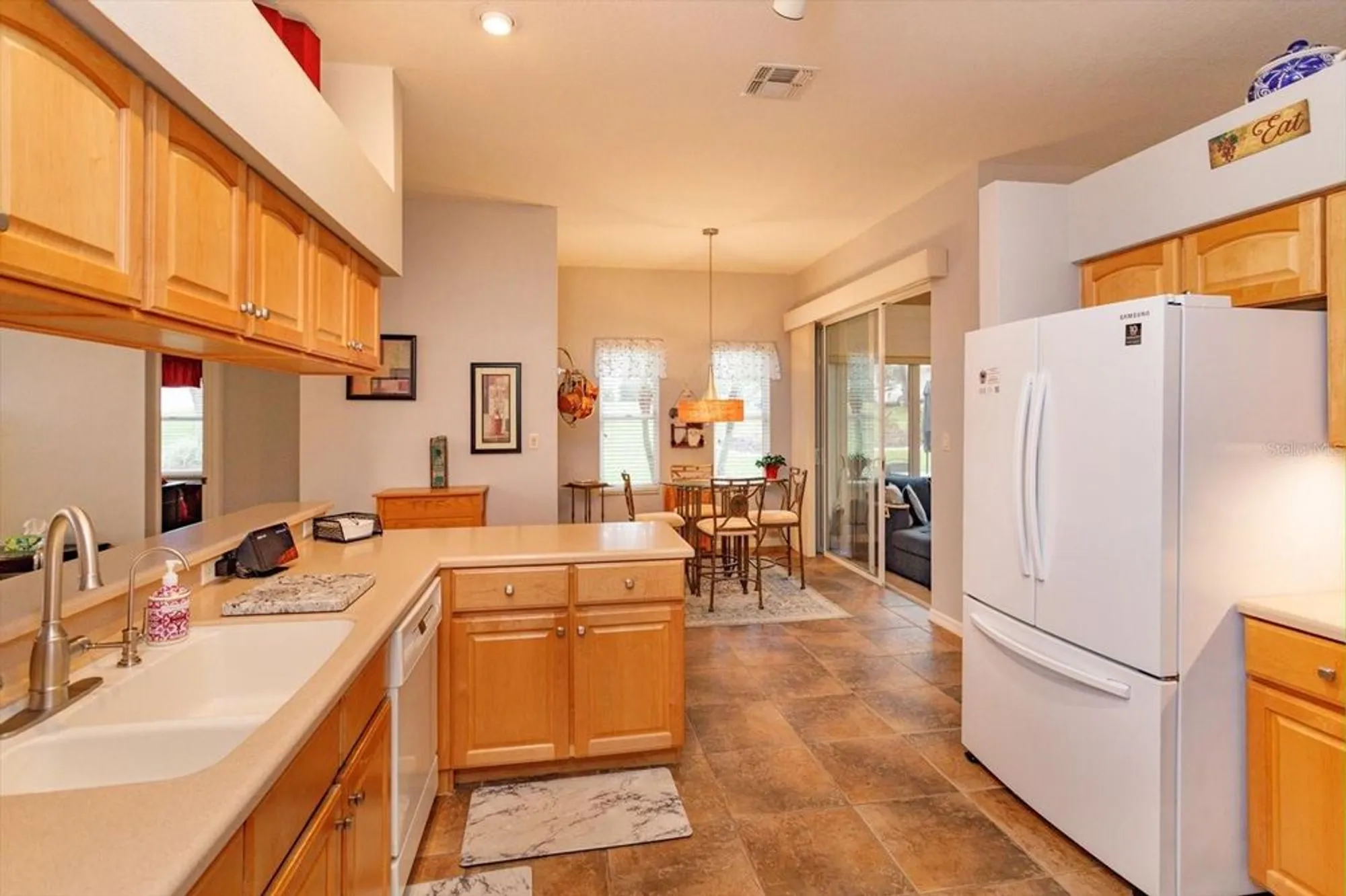 Property Slideshow image 4 of 30 | 5036 sawgrass lake cir, Leesburg, FL, 34748