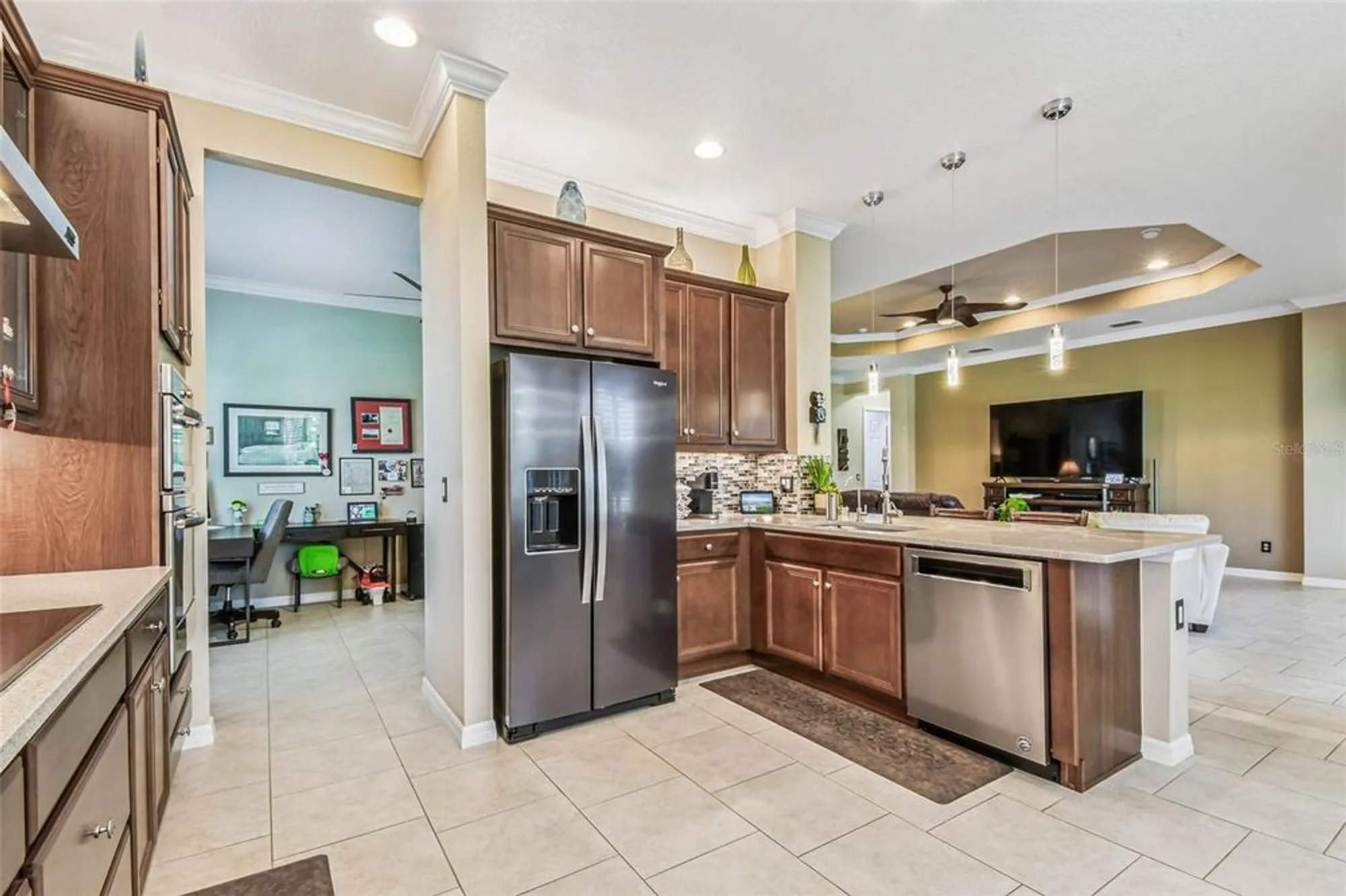 Property Slideshow image 17 of 53 | 16301 garnet glen pl, Wimauma, FL, 33598