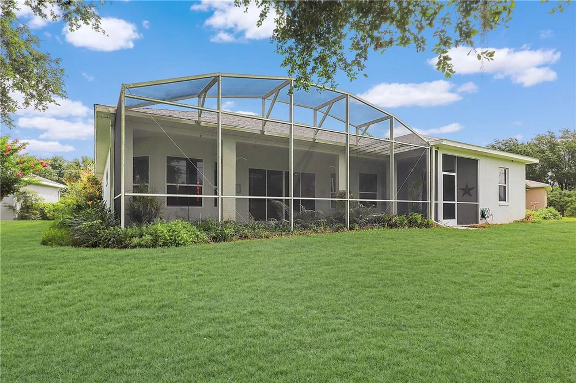 Property Slideshow image 30 of 49 | 22125 draw bridge dr, Leesburg, FL, 34748