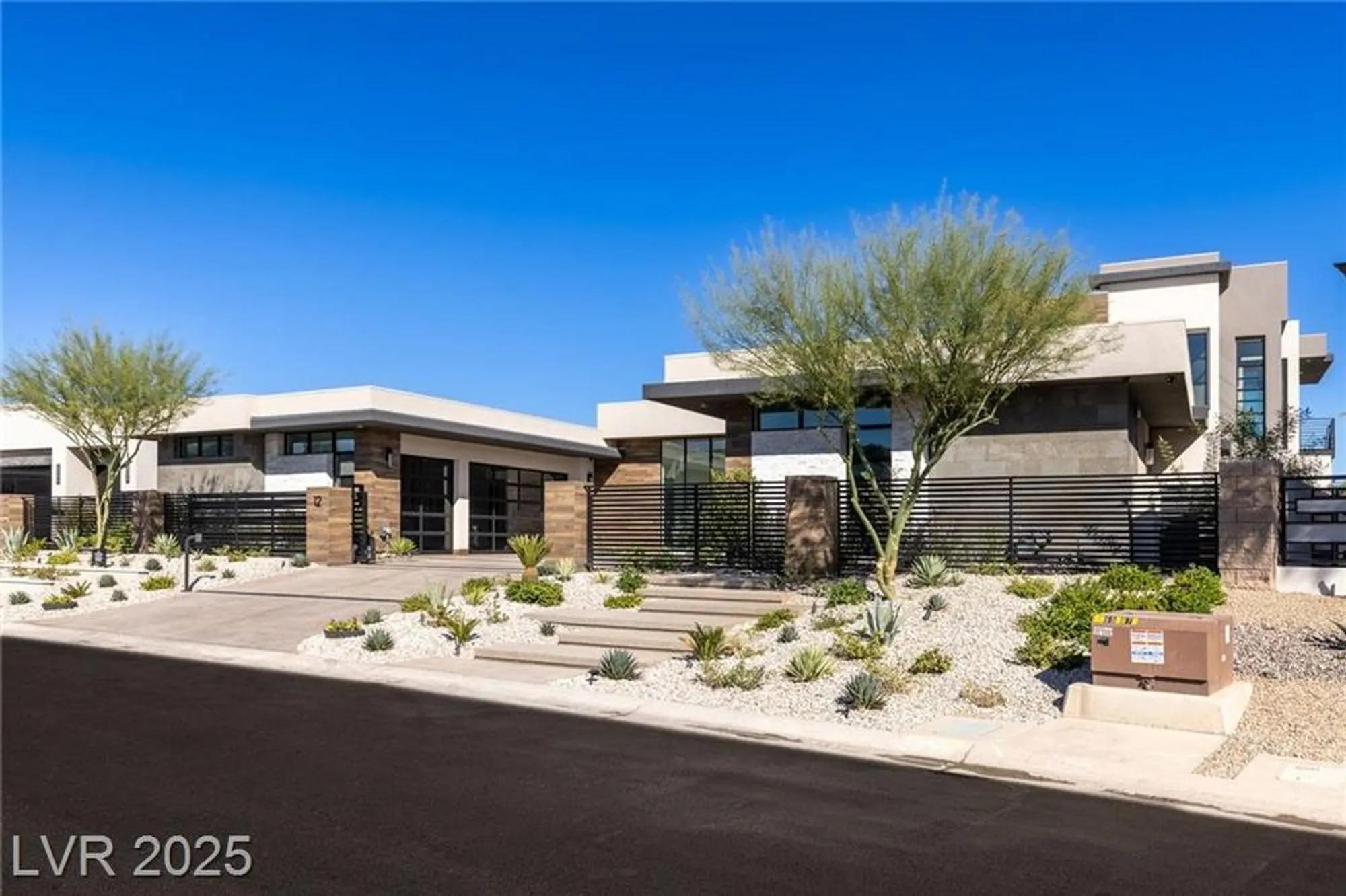 Property Slideshow image 61 of 66 | 12 rainbow point pl, Henderson, NV, 89011
