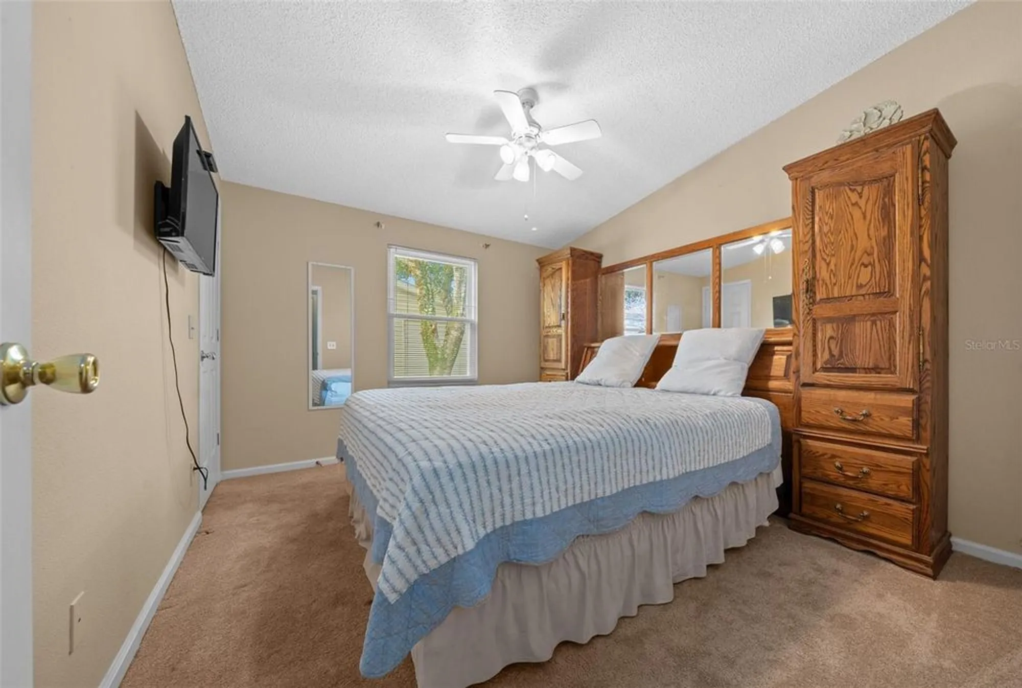 Property Slideshow image 11 of 51 | 1717 lilly ln, Lady Lake, FL, 32159