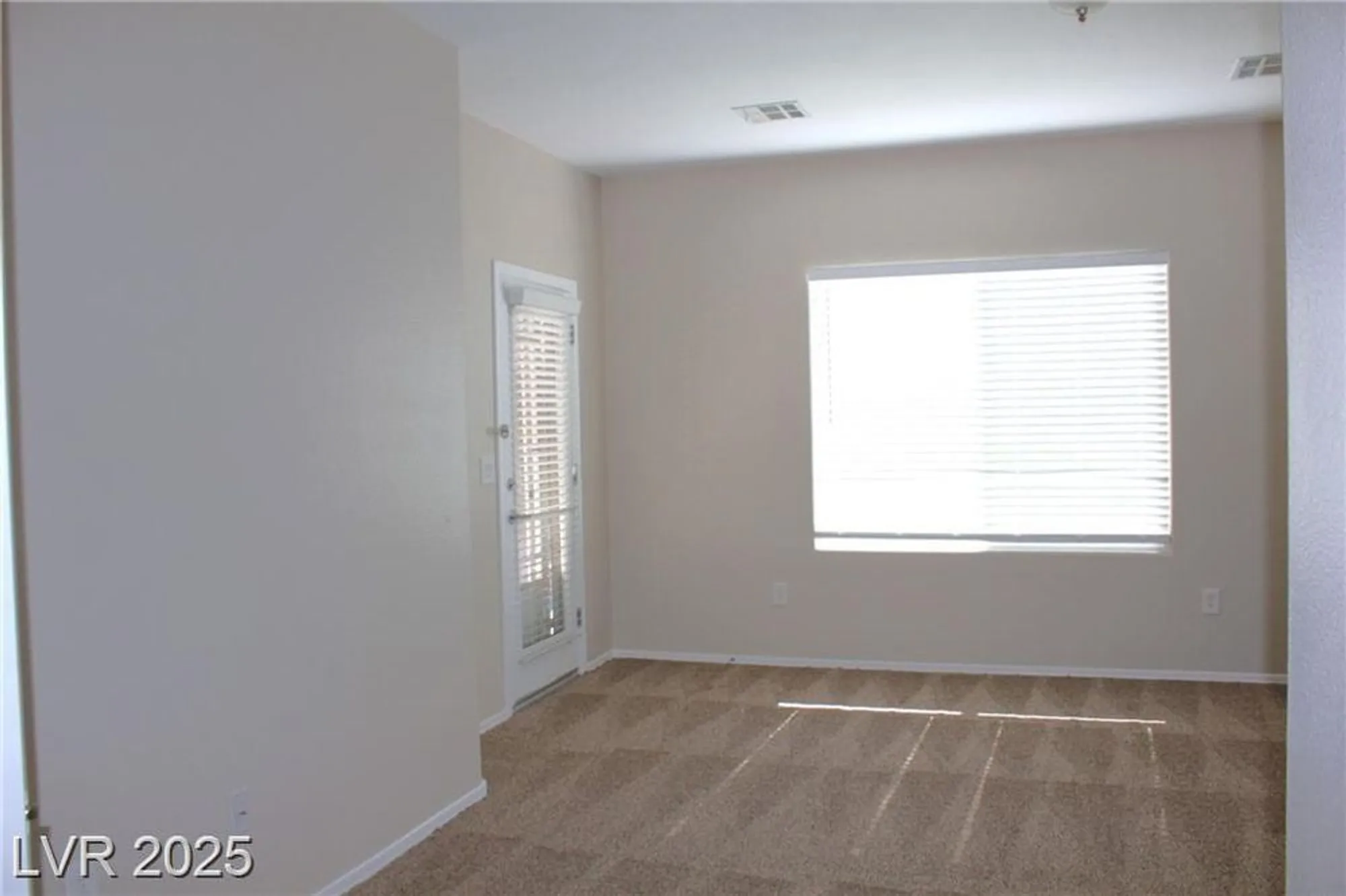 Property Slideshow image 10 of 20 | 2212 sawtooth mountain dr, Henderson, NV, 89044