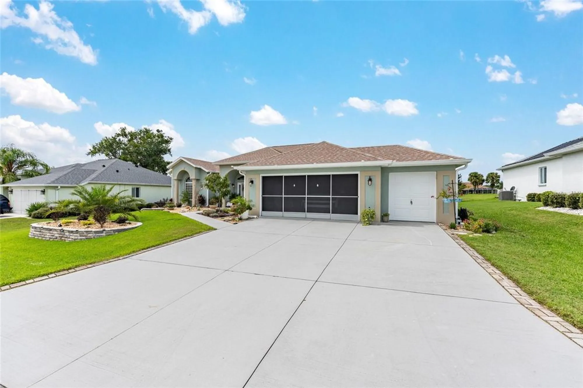 Property Slideshow image 12 of 67 | 5719 nw 25th loop, Ocala, FL, 34482