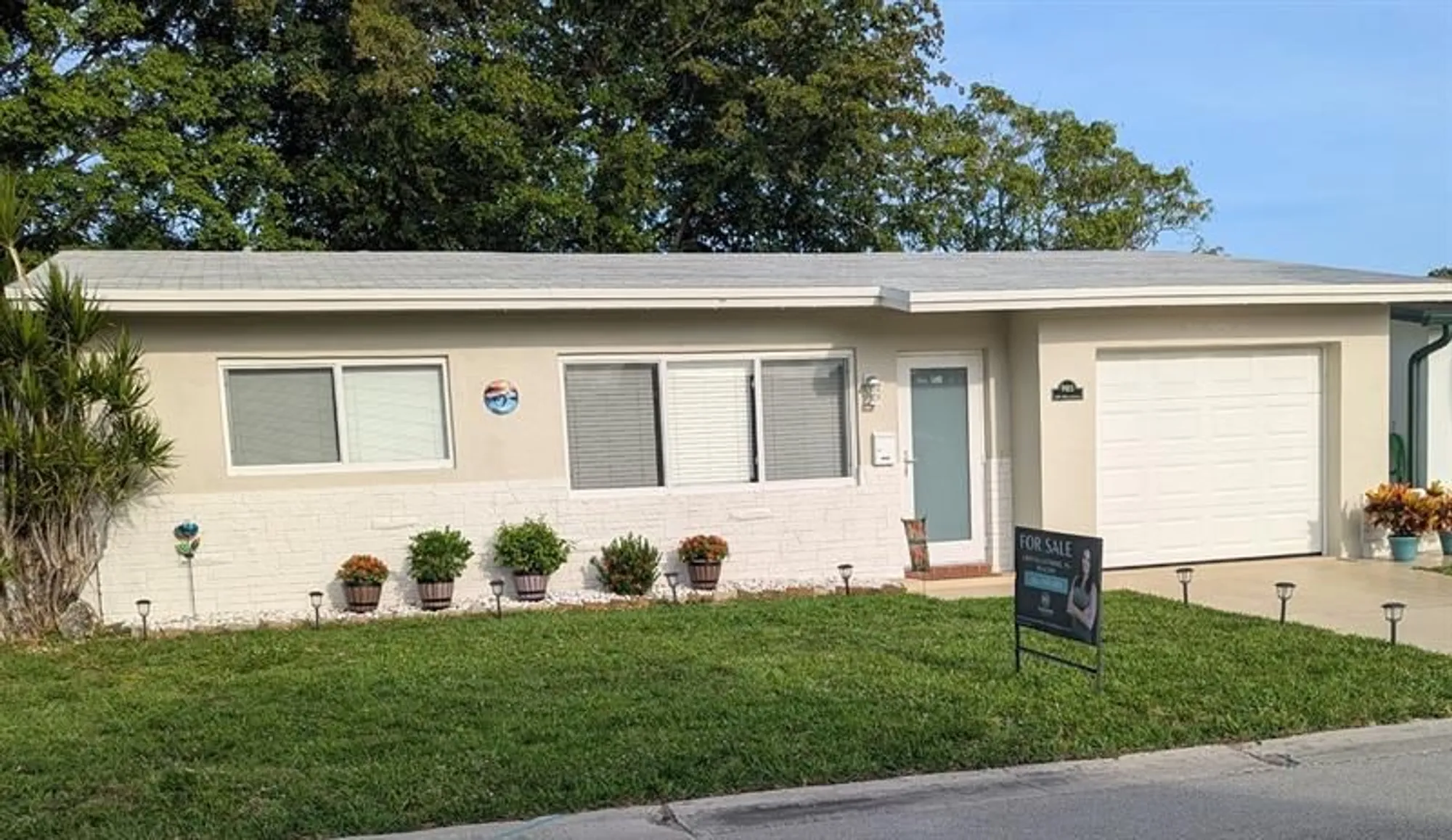 Property Slideshow image 1 of 35 | 985 nw 69th ave, Margate, FL, 33063