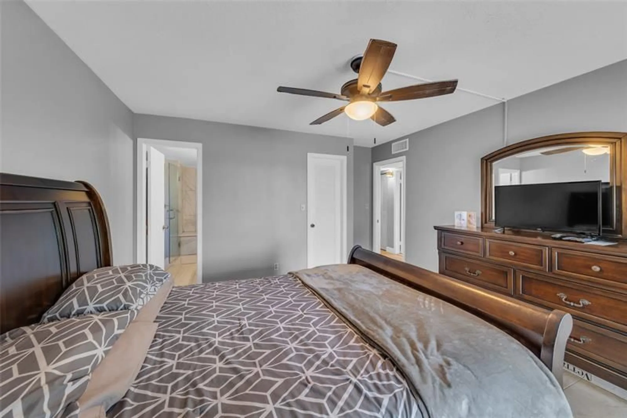 Property Slideshow image 29 of 43 | 7466 ashmont cir # 303, Tamarac, FL, 33321