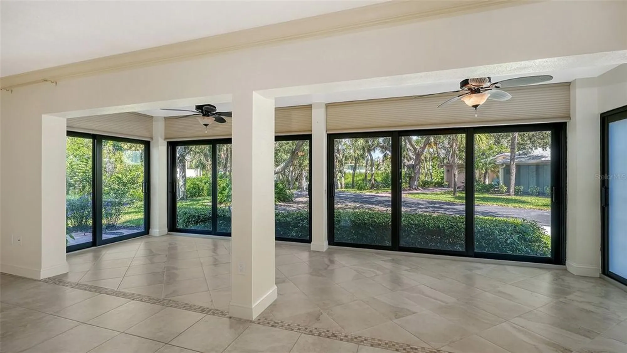 Property Slideshow image 16 of 91 | 225 hourglass way apt 103, Sarasota, FL, 34242