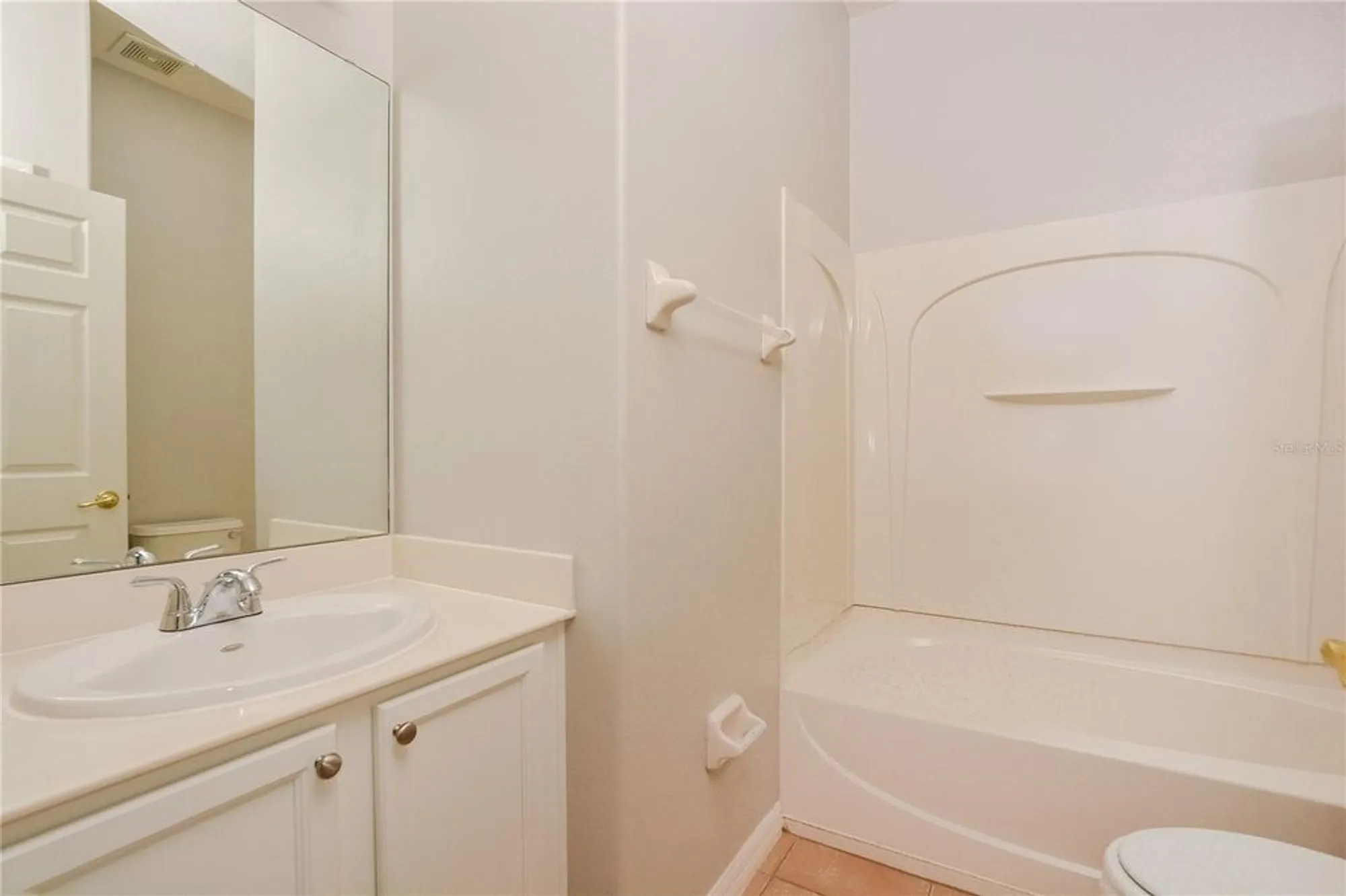 Property Slideshow image 12 of 16 | 1405 harbor ridge dr, Kissimmee, FL, 34759