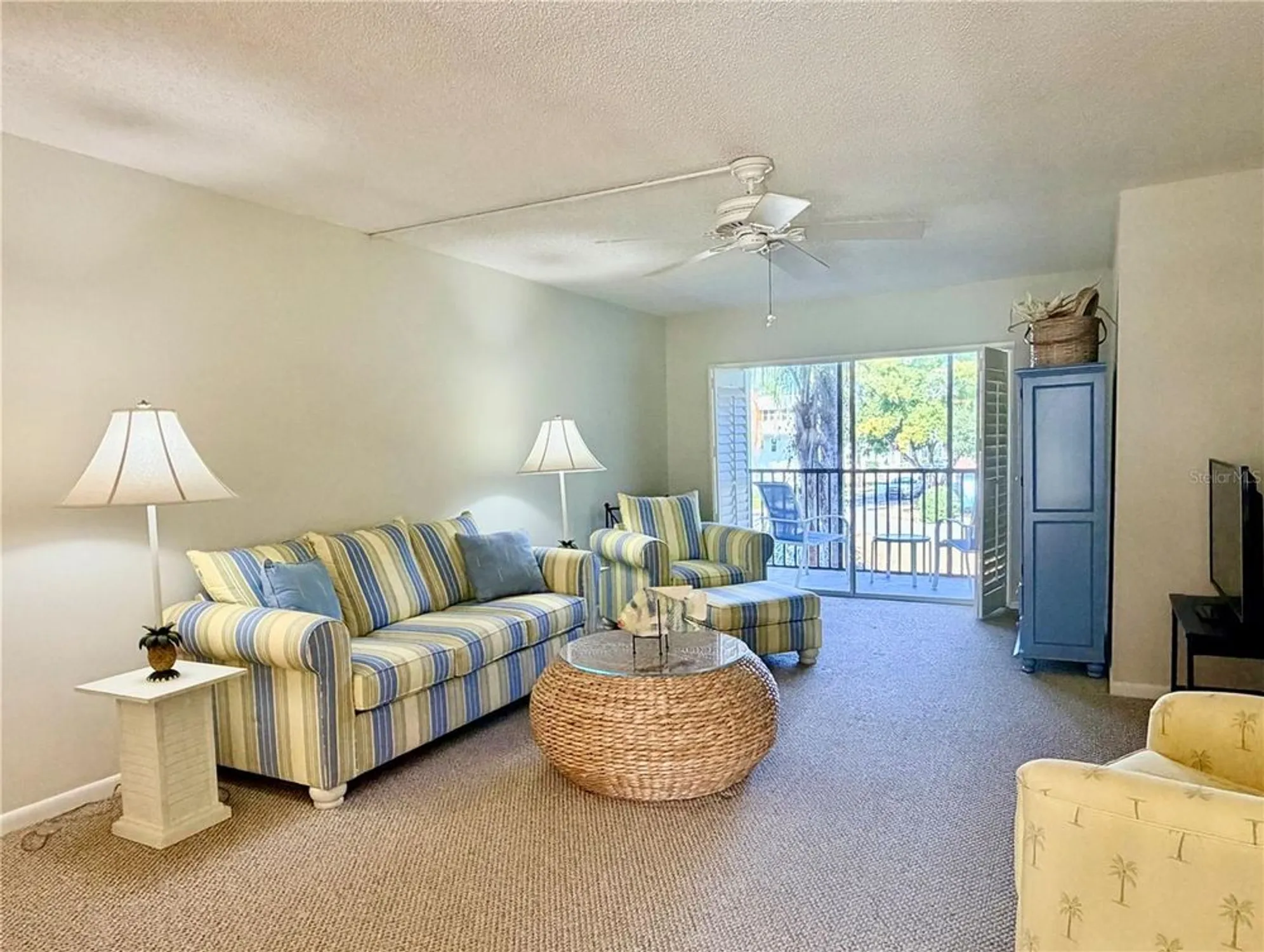 Property Slideshow image 15 of 30 | 851 maple ct 209, Dunedin, FL, 34698