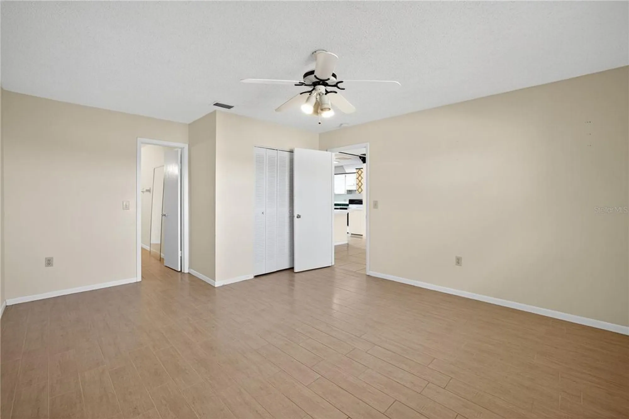 Property Slideshow image 20 of 30 | 1207 eastloch ct, Sun City Center, FL, 33573