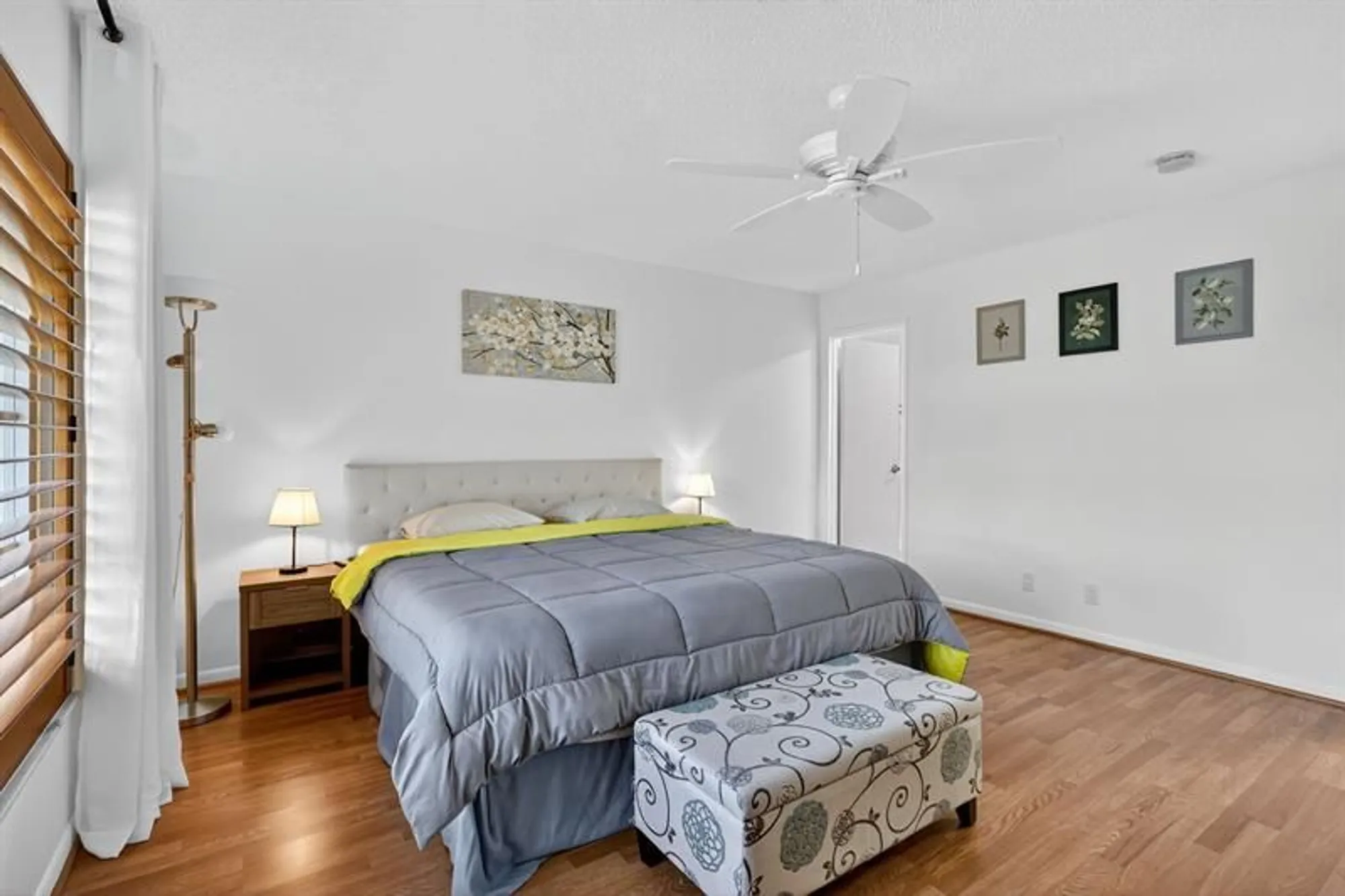 Property Slideshow image 22 of 52 | 448 franconia cir b, Lake Worth, FL, 33467