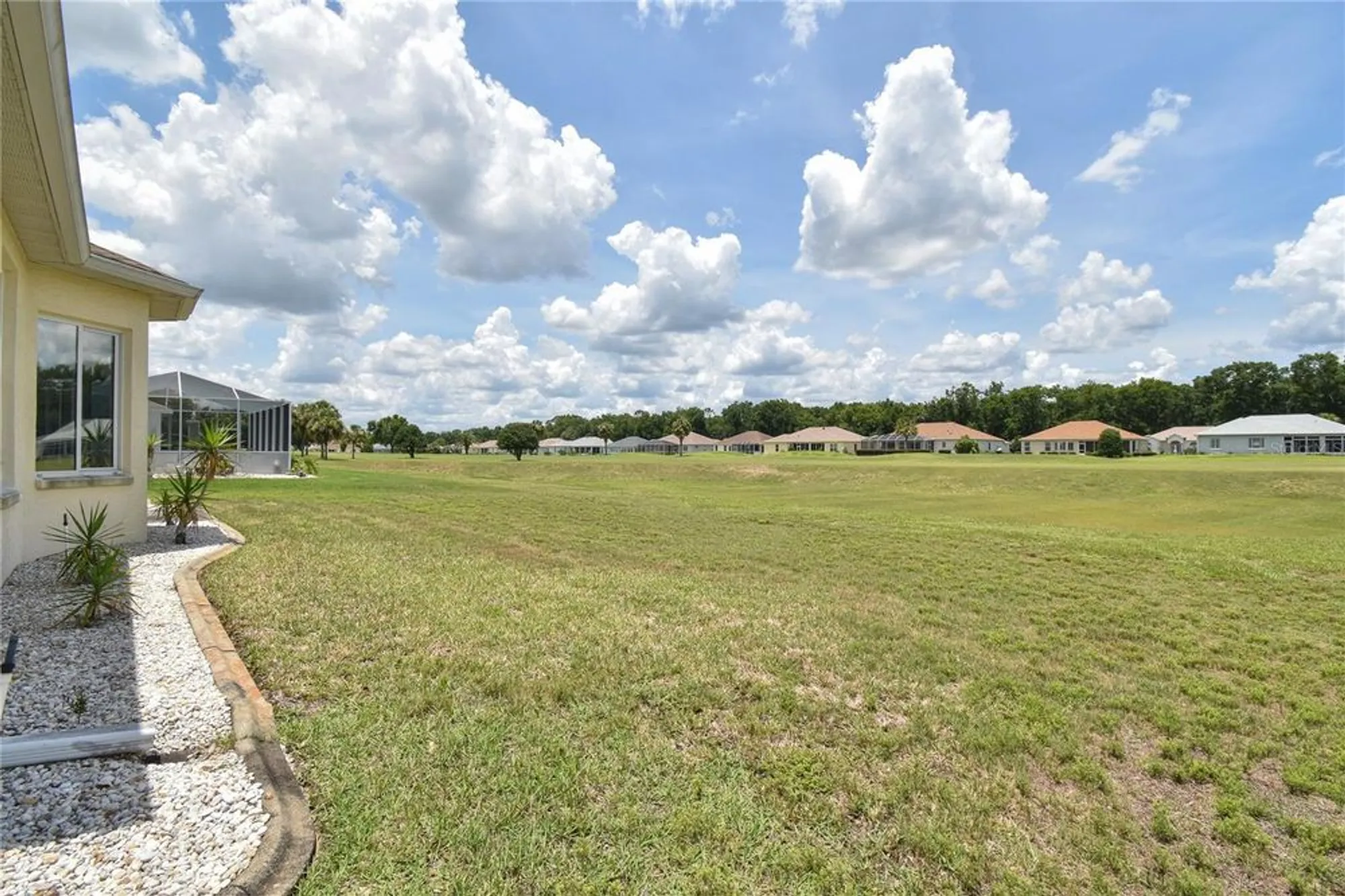 Property Slideshow image 18 of 30 | 5551 nw 25th loop, Ocala, FL, 34482