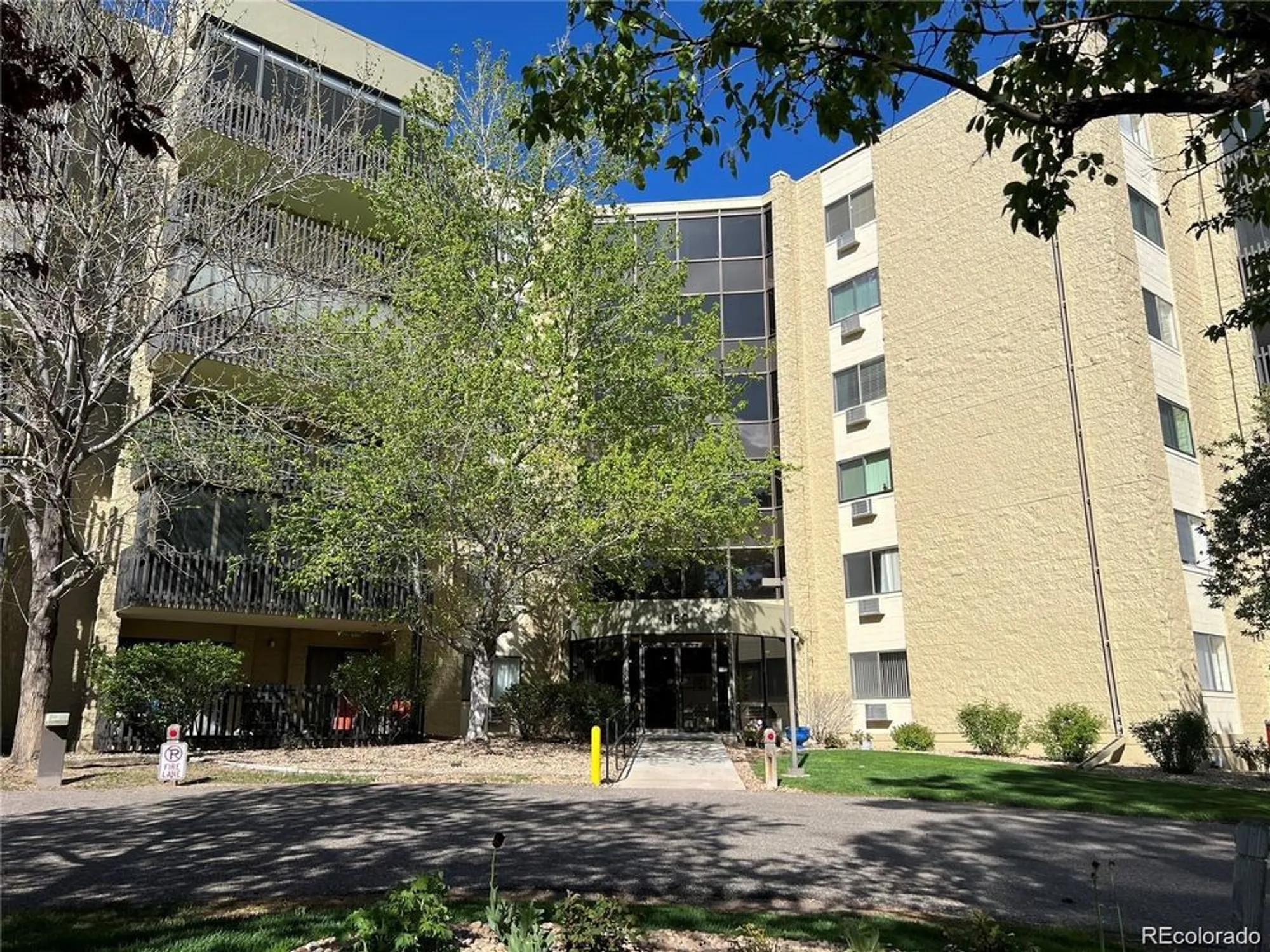 Property Slideshow image 3 of 37 | 13601 e marina dr 508, Aurora, CO, 80014