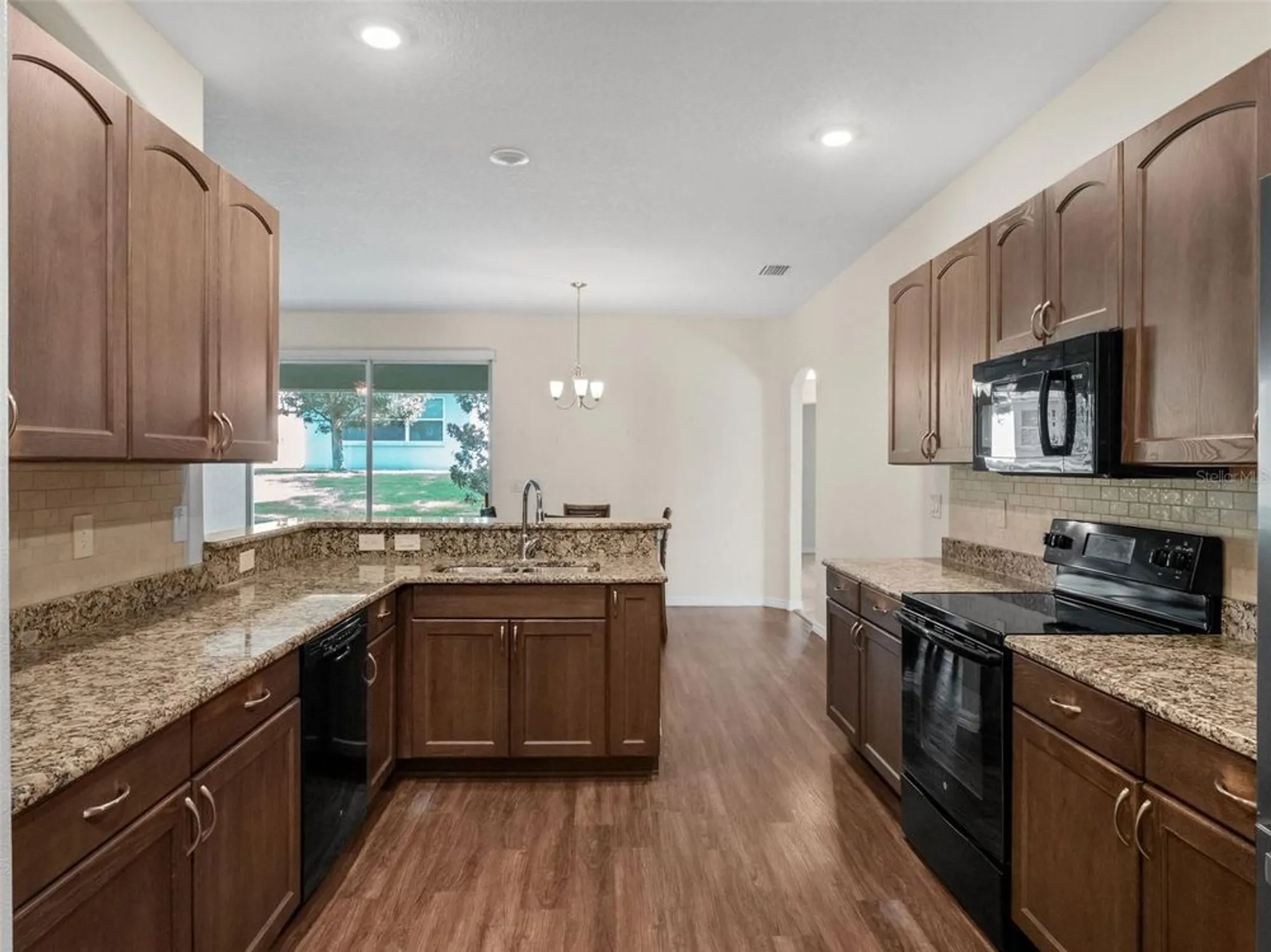 Property Slideshow image 9 of 45 | 4411 winchester ct, Leesburg, FL, 34748