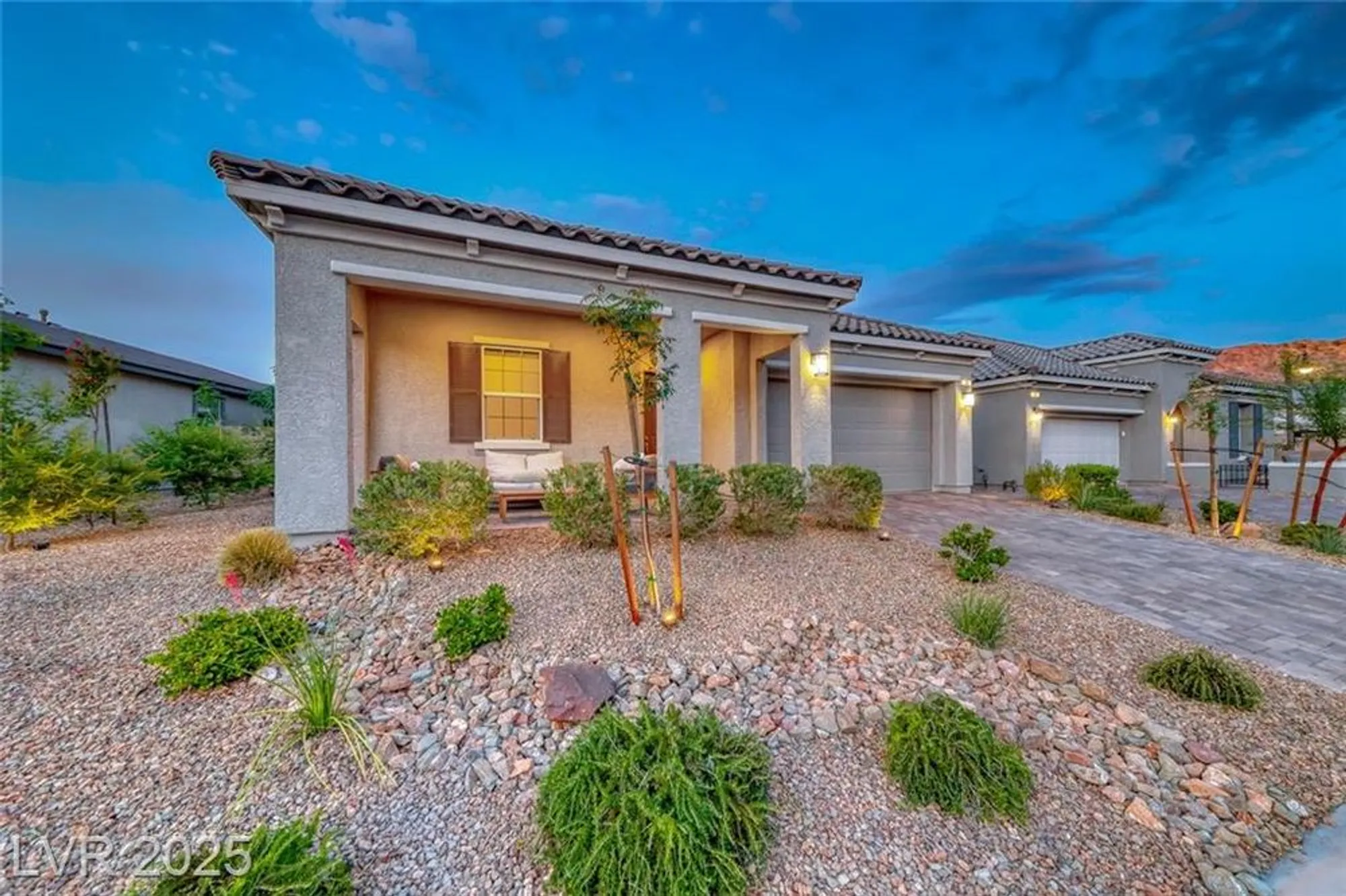 Property Slideshow image 4 of 78 | 32 tatahatso point st, Henderson, NV, 89011