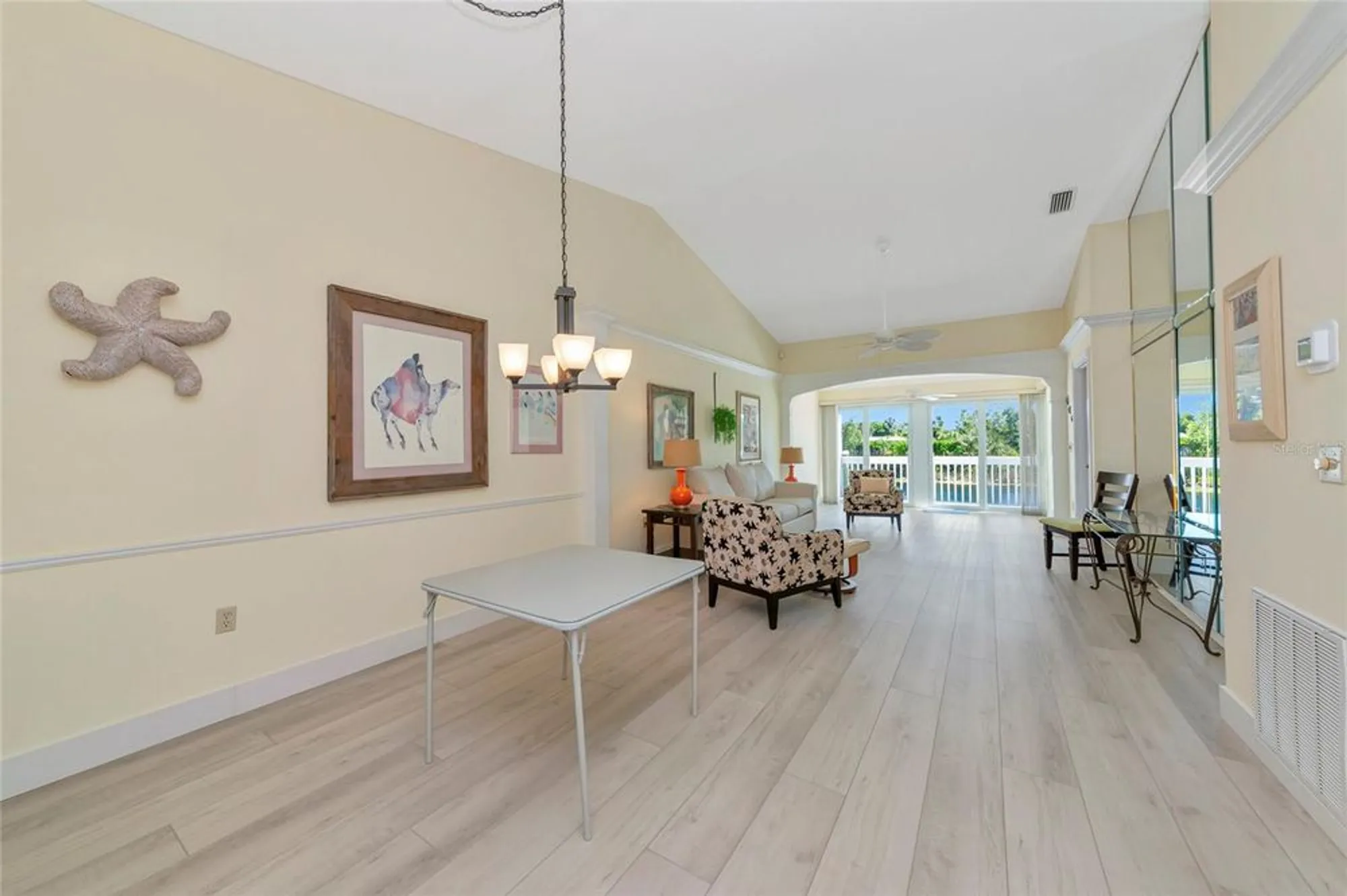 Property Slideshow image 16 of 63 | 515 woodstork cir, Bradenton, FL, 34209