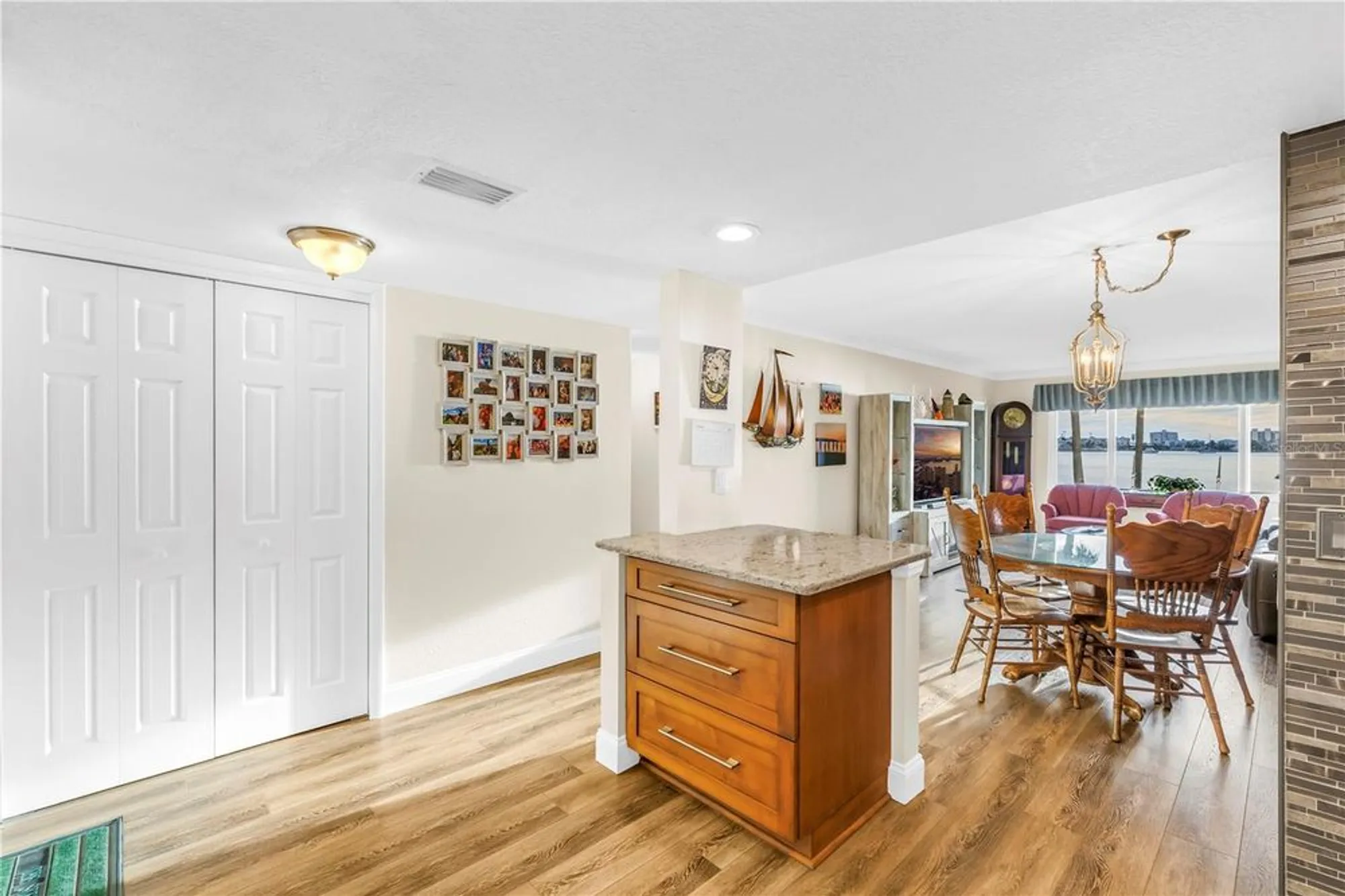 Property Slideshow image 29 of 73 | 4525 cove cir apt 102, Saint Petersburg, FL, 33708