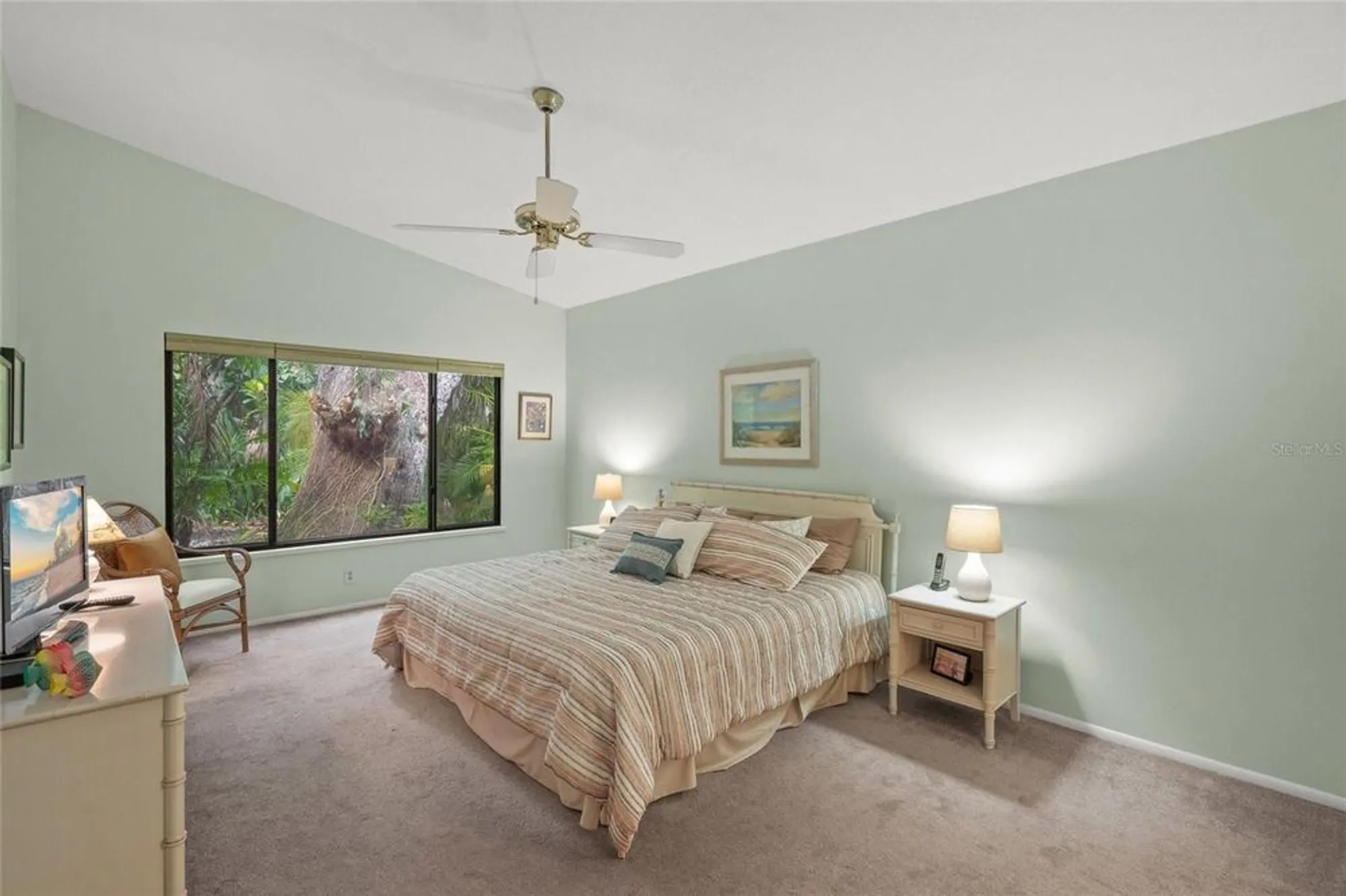 Property Slideshow image 15 of 43 | 4637 willow wood cir 44, Sarasota, FL, 34241