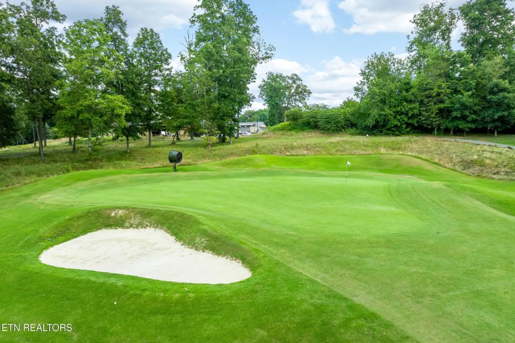 Property Slideshow image 46 of 58 | 123 inata cir, Loudon, TN, 37774