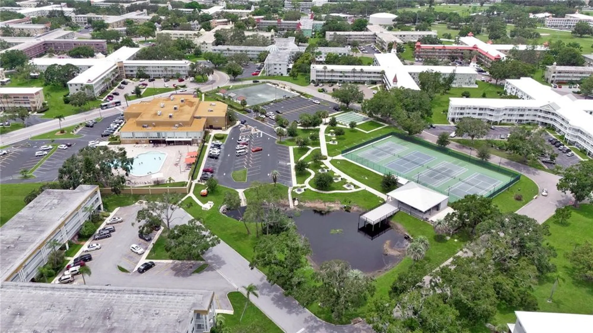 Property Slideshow image 36 of 38 | 2463 brazilia dr apt 31, Clearwater, FL, 33763