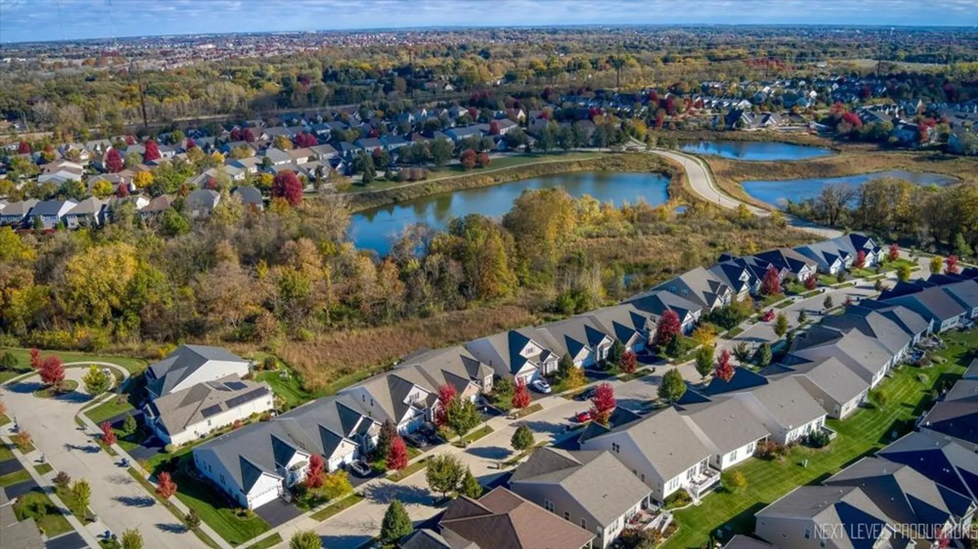 Property Slideshow image 26 of 31 | 3870 crooked creek dr, Elgin, IL, 60124