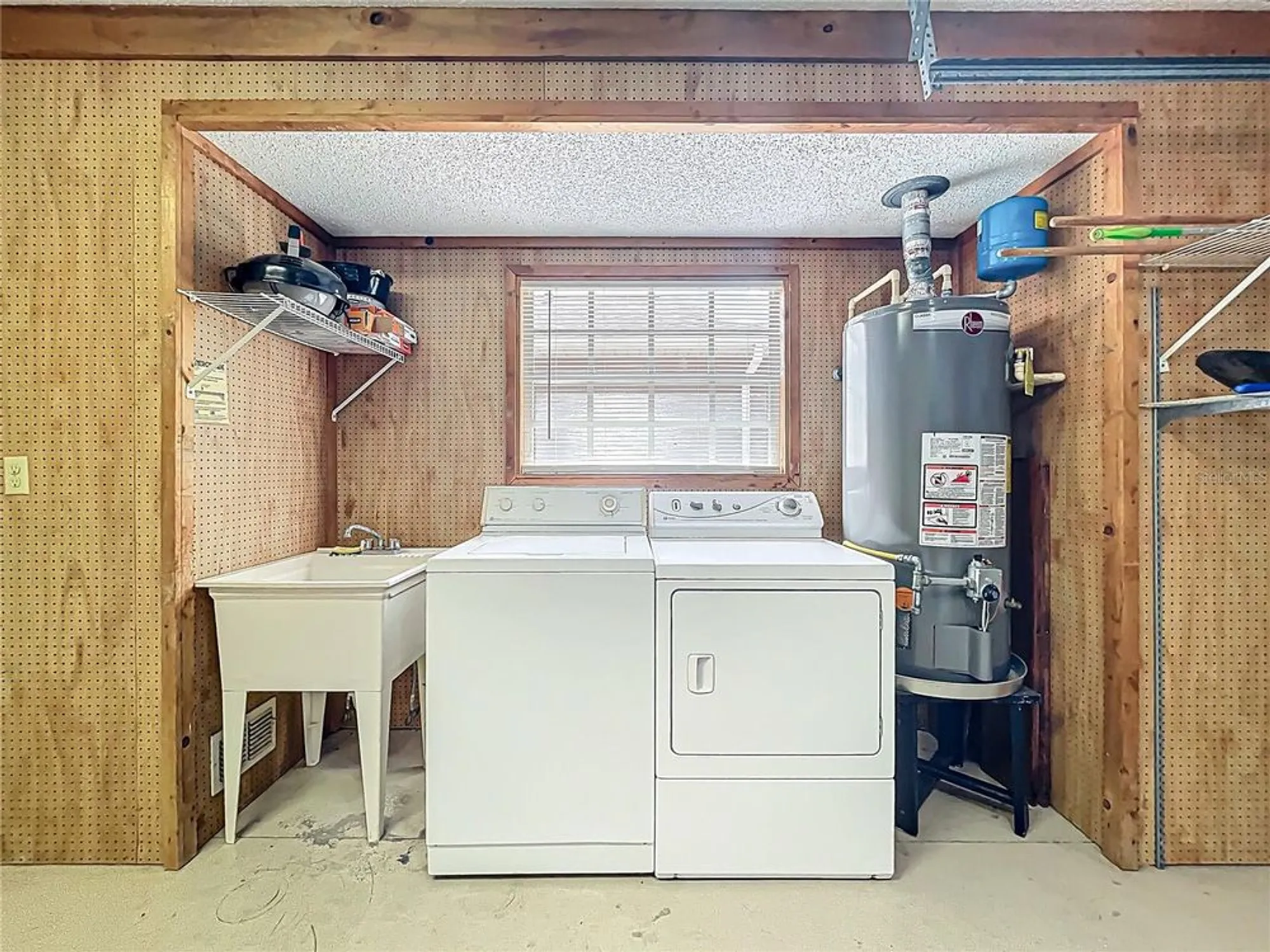 Property Slideshow image 39 of 55 | 5530 rosewall cir, Leesburg, FL, 34748