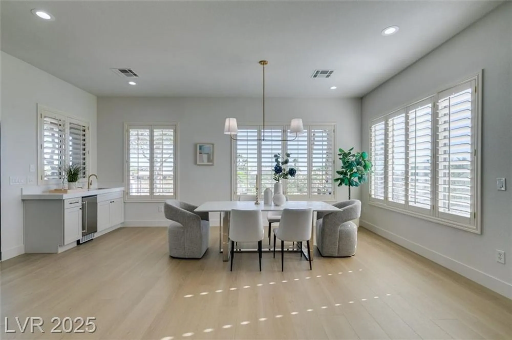 Property Slideshow image 15 of 32 | 5192 estasi st, Las Vegas, NV, 89135