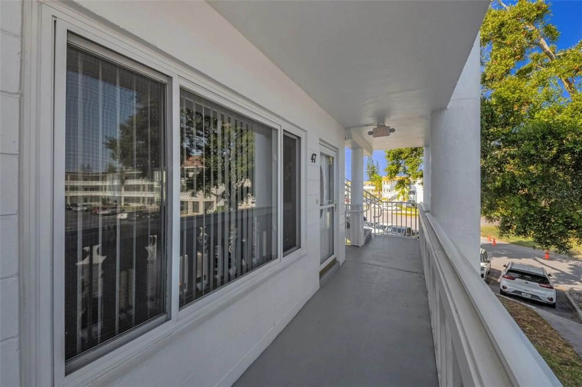 Property Slideshow image 4 of 98 | 2453 brazilia dr 47, Clearwater, FL, 33763