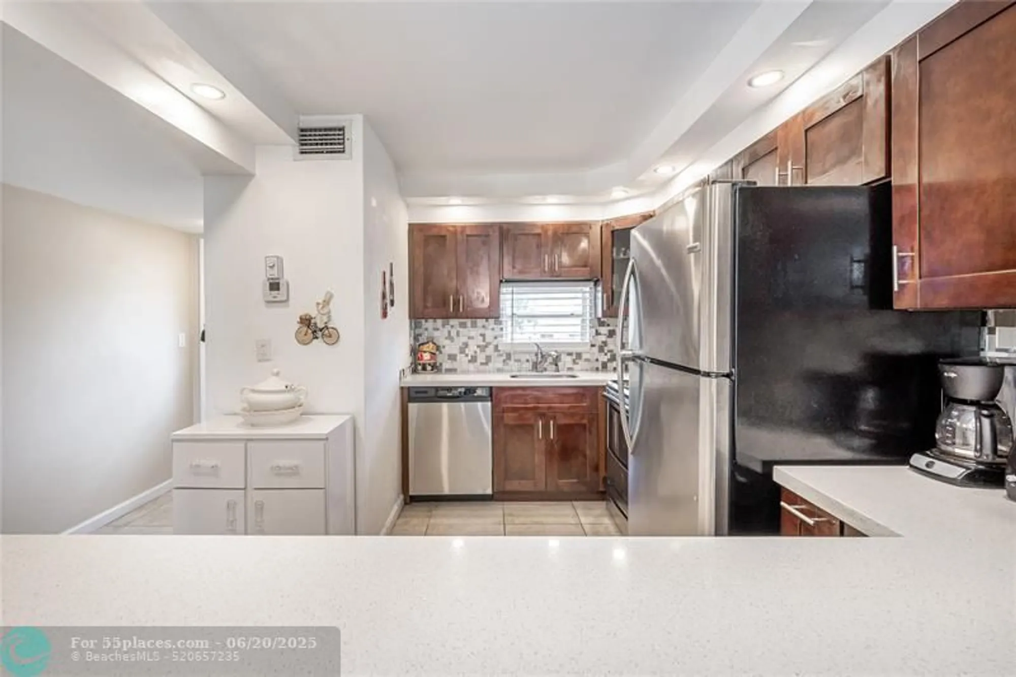 Property Slideshow image 10 of 23 | 411 s hollybrook dr apt 203, Pembroke Pines, FL, 33025